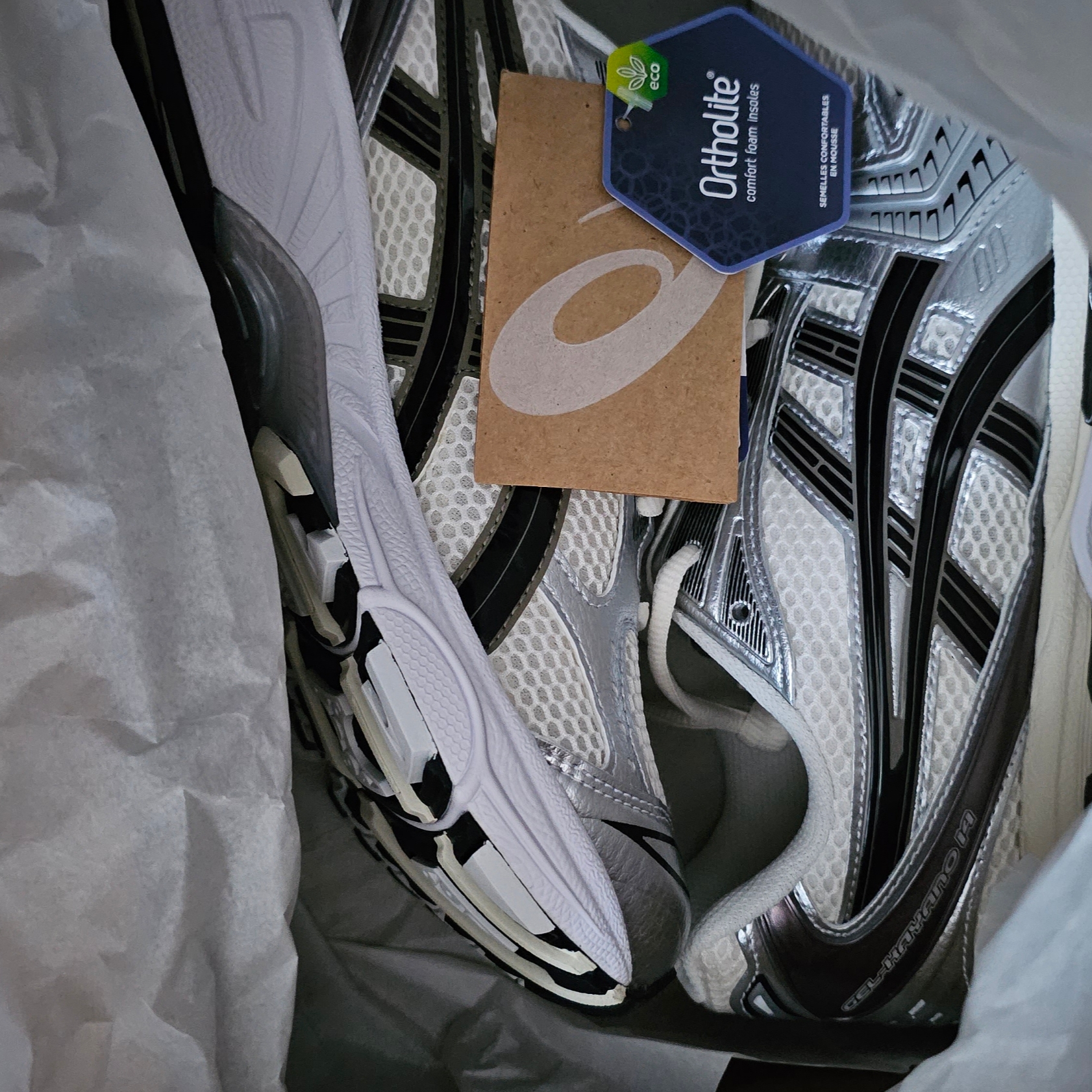 Asics Gel-Kayano 14 Cream Black 착용 스타일