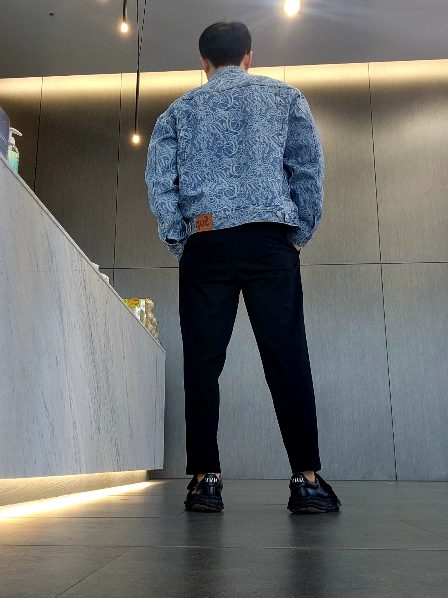 Gentle Monster x Maison Margiela MM011 Clear Brown, Supreme Script Jacquard Denim Trucker Jacket Washed Blue - 22FW 착용 스타일 - 2