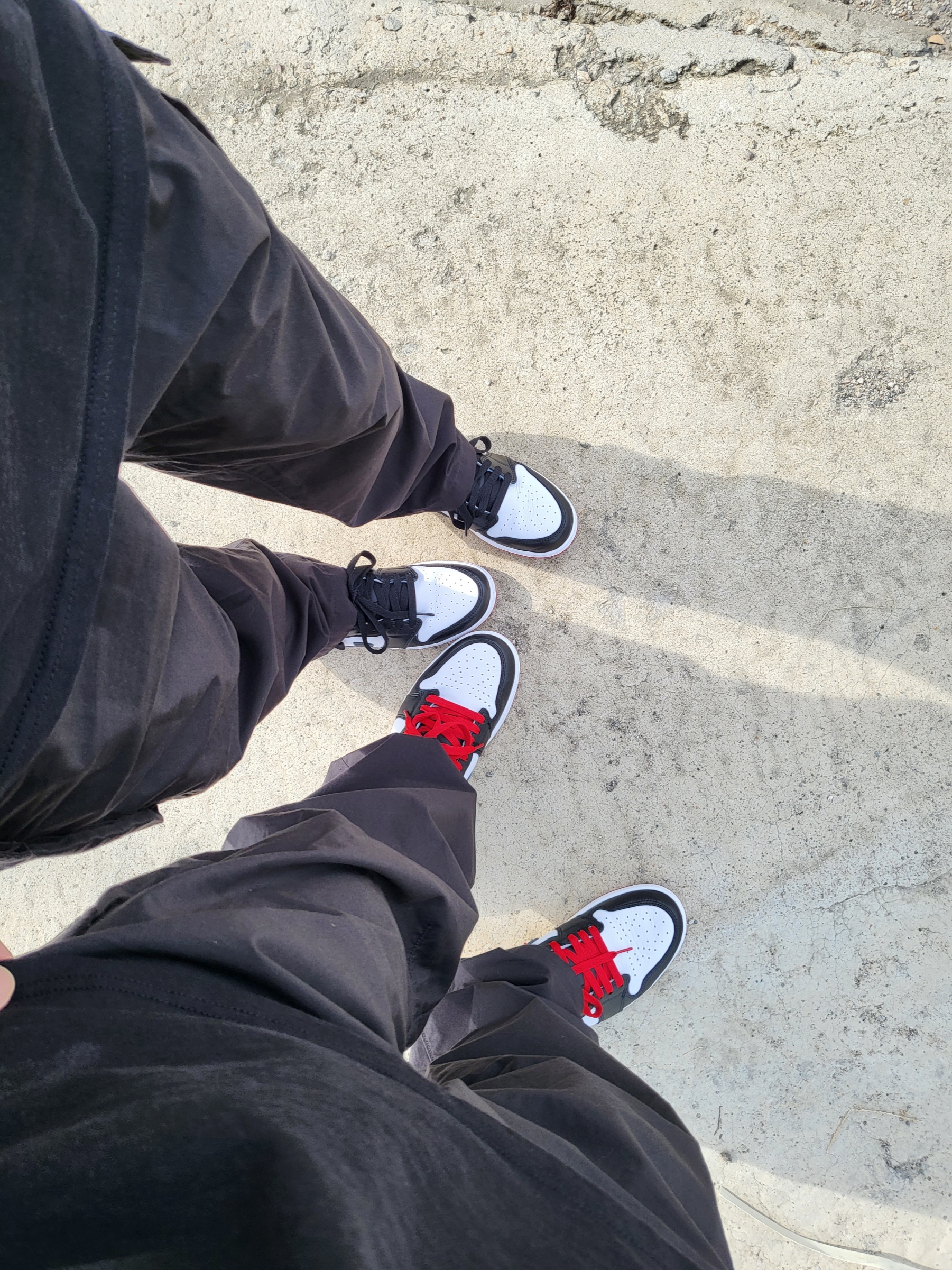 Jordan 1 Retro Low OG Black Toe, (GS) Jordan 1 Retro Low OG Black Toe 착용 스타일