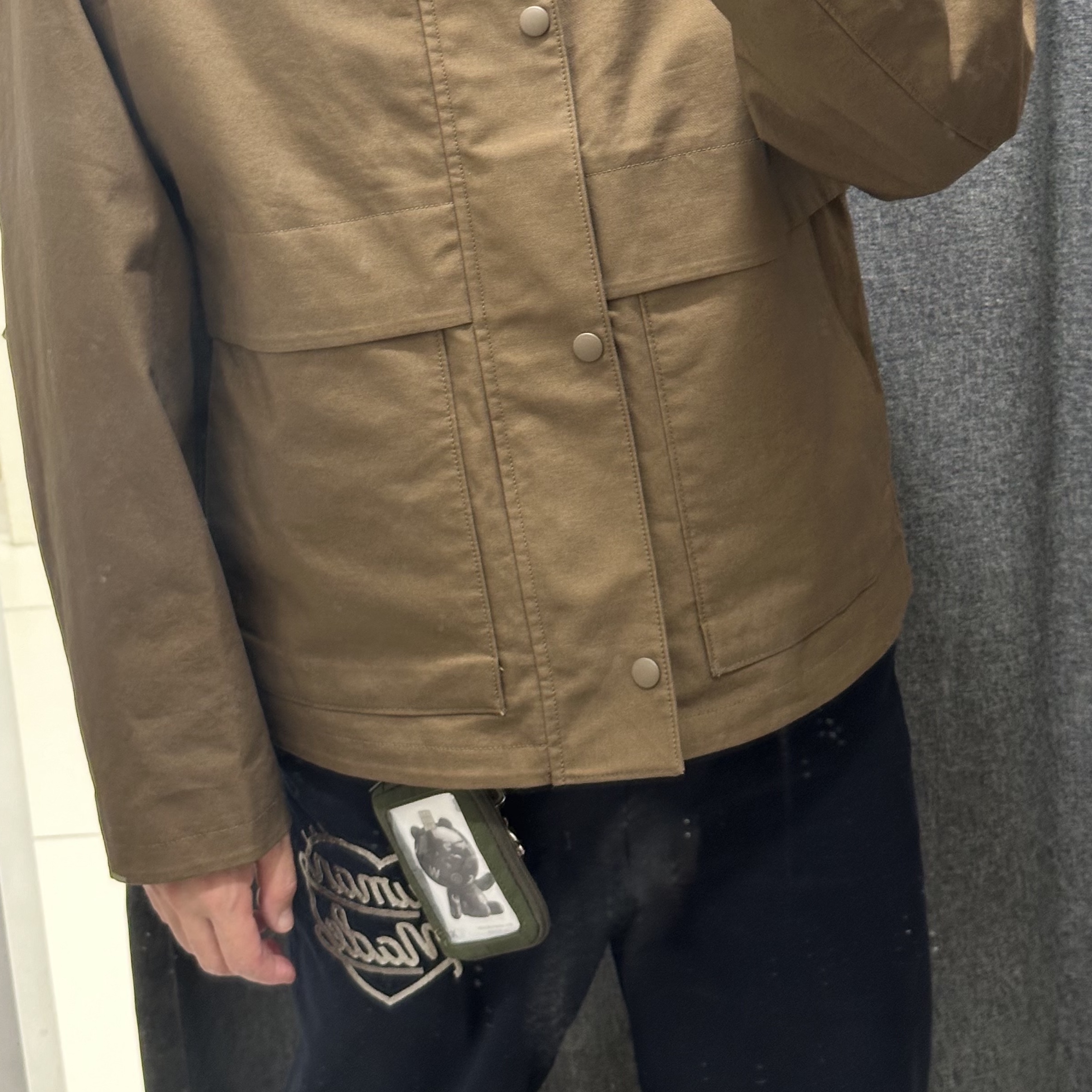 Human Made Chino Pants Navy 착용 스타일 - 3