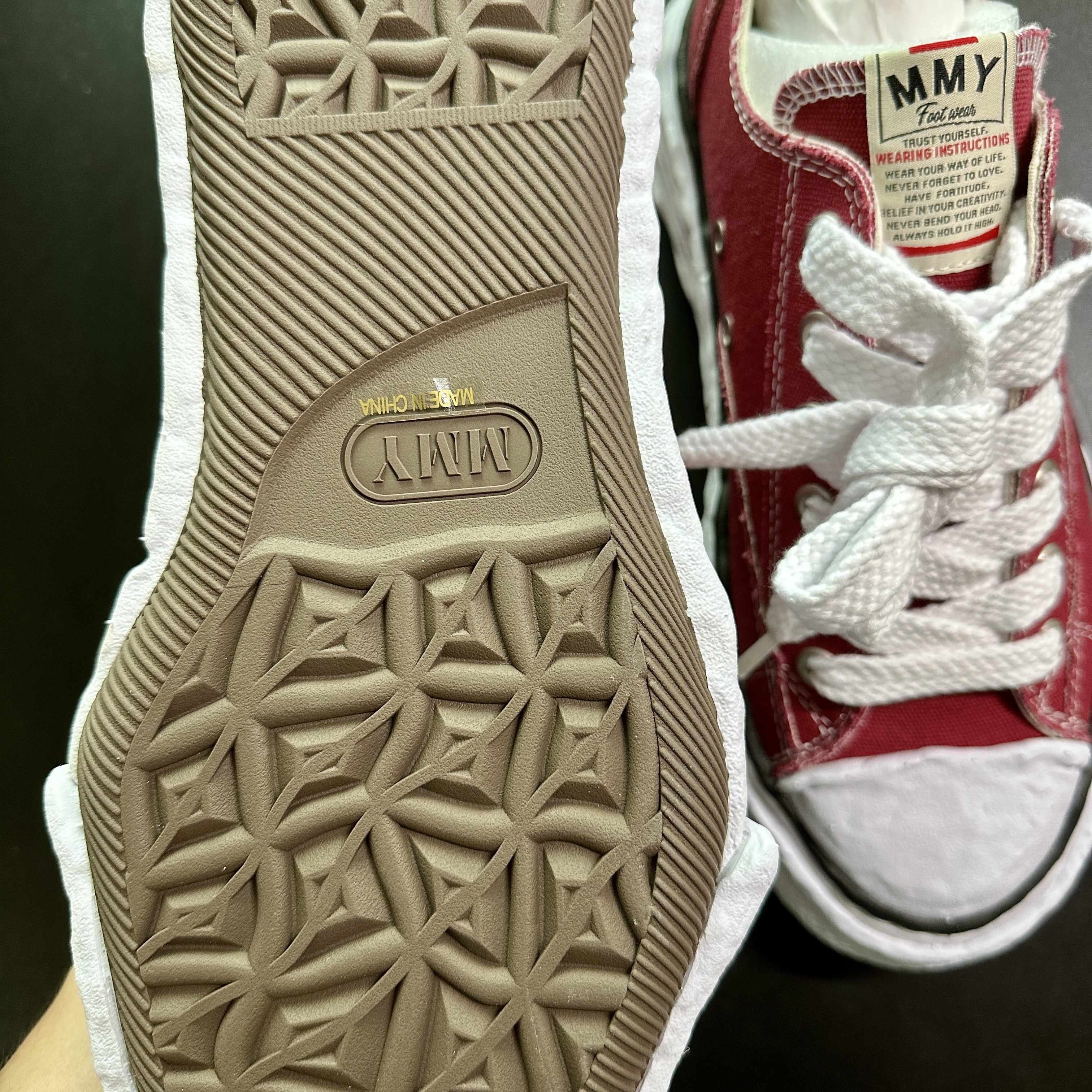 Maison Mihara Yasuhiro Peterson23 OG Sole Canvas Low-top Sneakers Bordeaux 착용 스타일 - 3