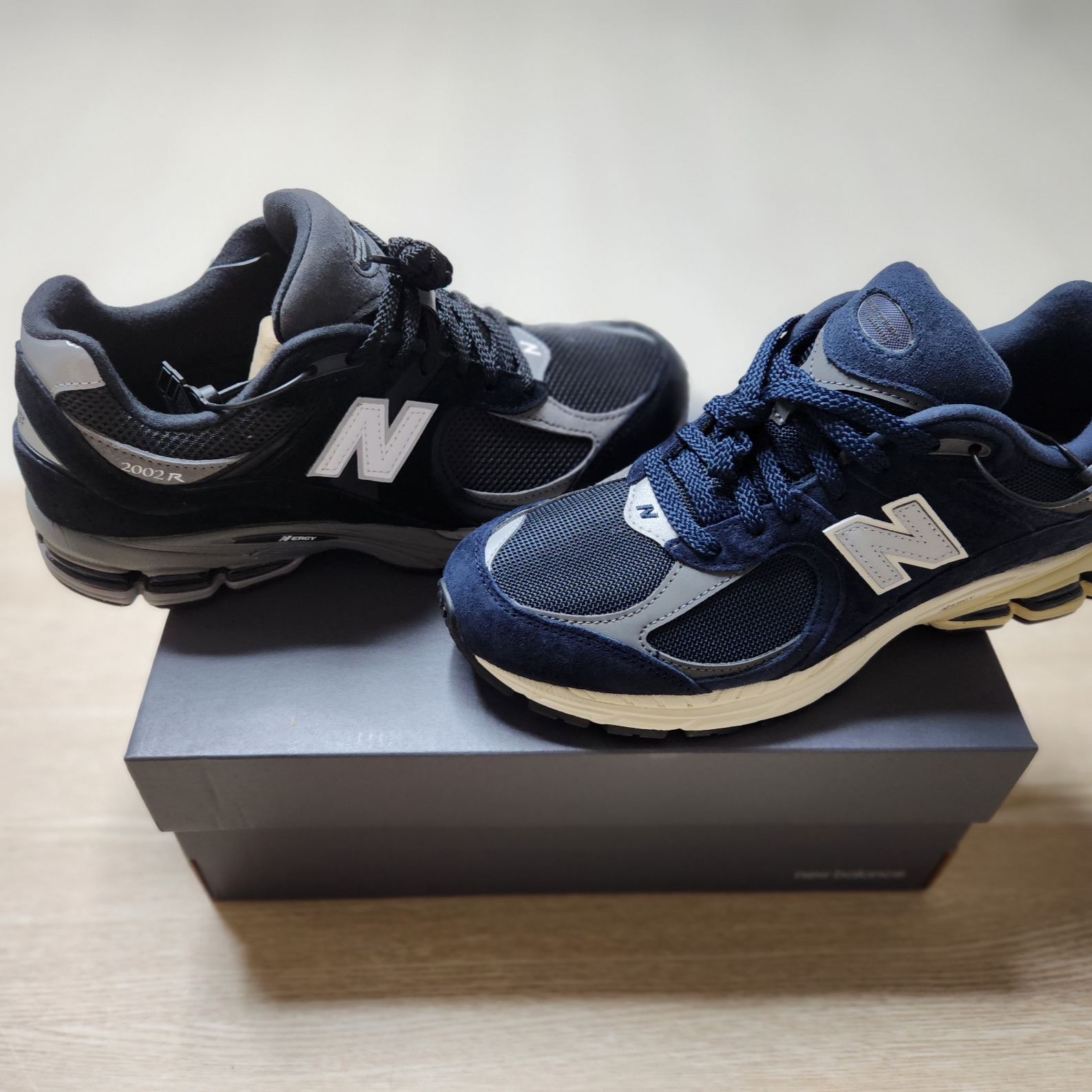 New Balance 2002R Black Dark Grey - JD Sports Exclusive, New Balance 2002R Eclipse Castlerock 착용 스타일