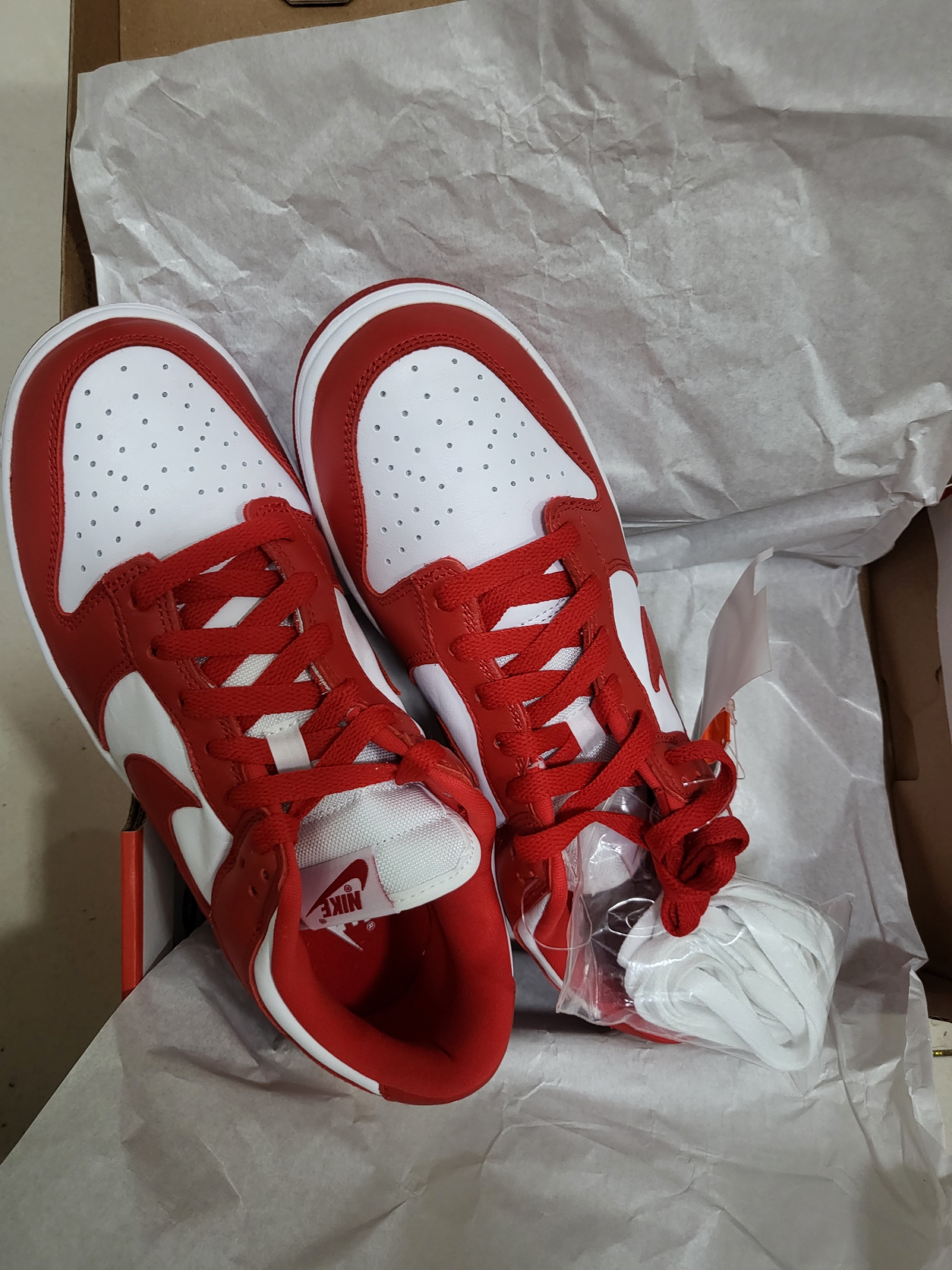 Nike Dunk Low SP White and University Red 2023 착용 스타일