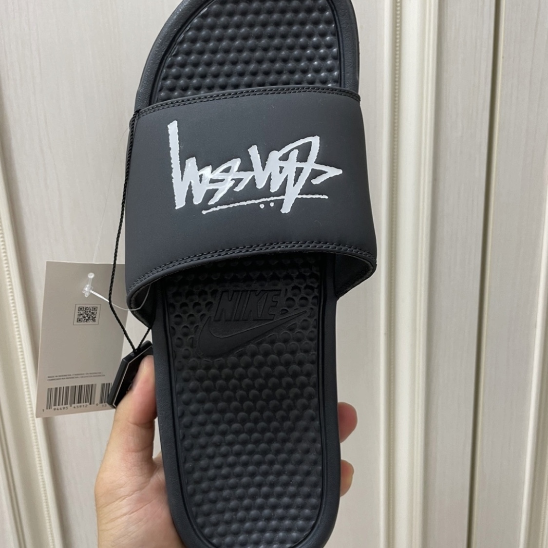 Nike x Stussy Benassi Slide Off Noir 착용 스타일 - 1