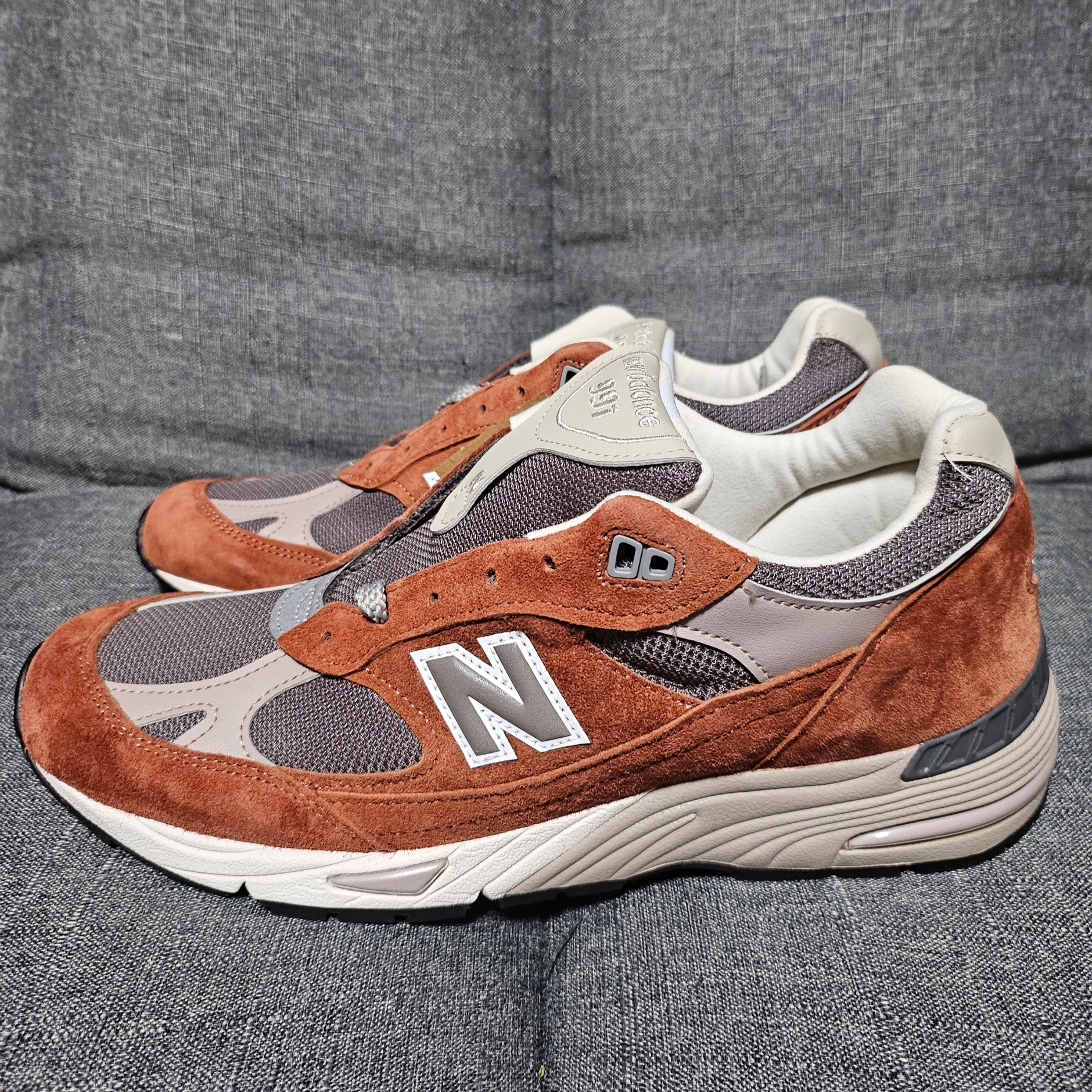 New Balance 991 Made in UK Sequoia Falcon 착용 스타일