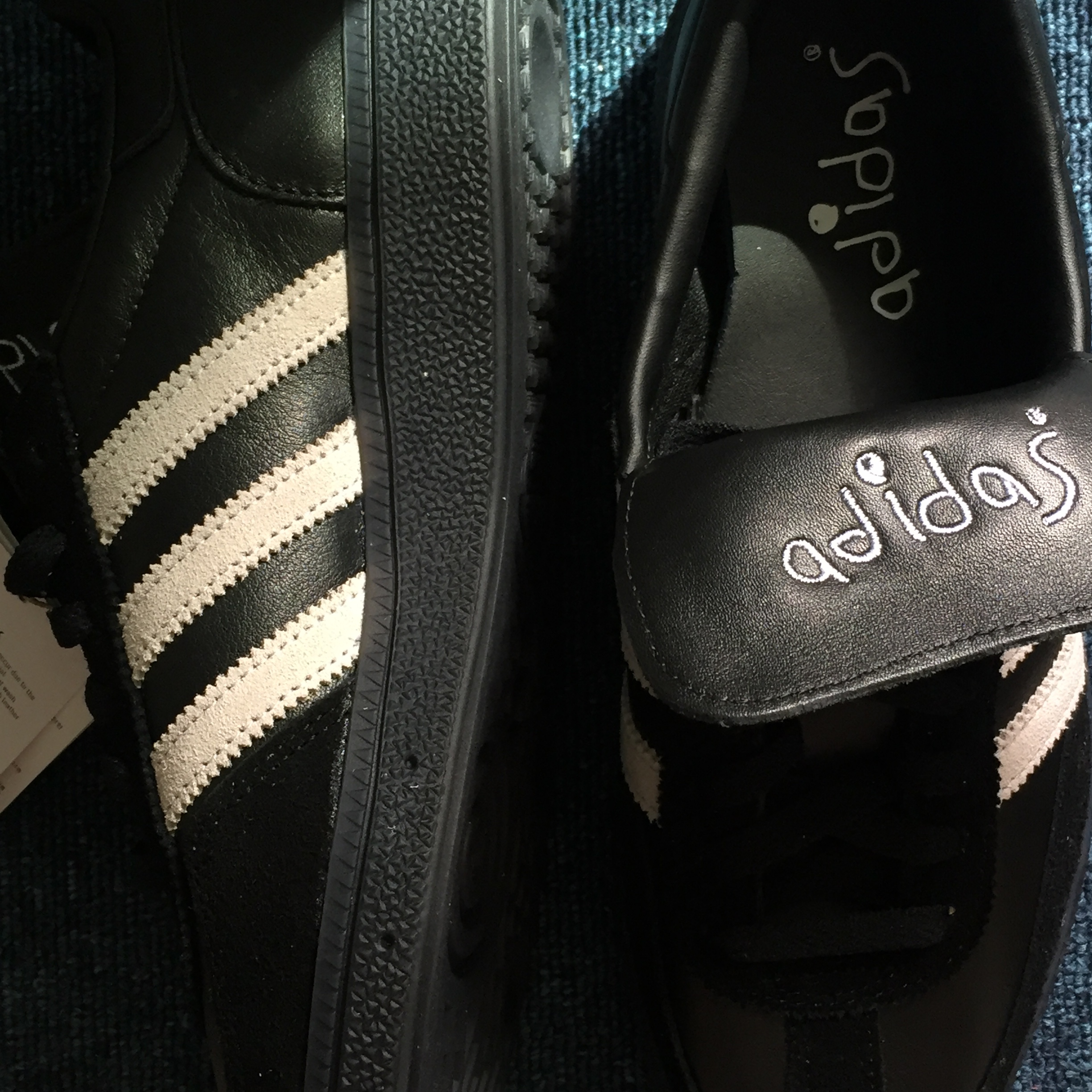 Adidas Spezial Handball Core Black Cloud White 착용 스타일 - 4