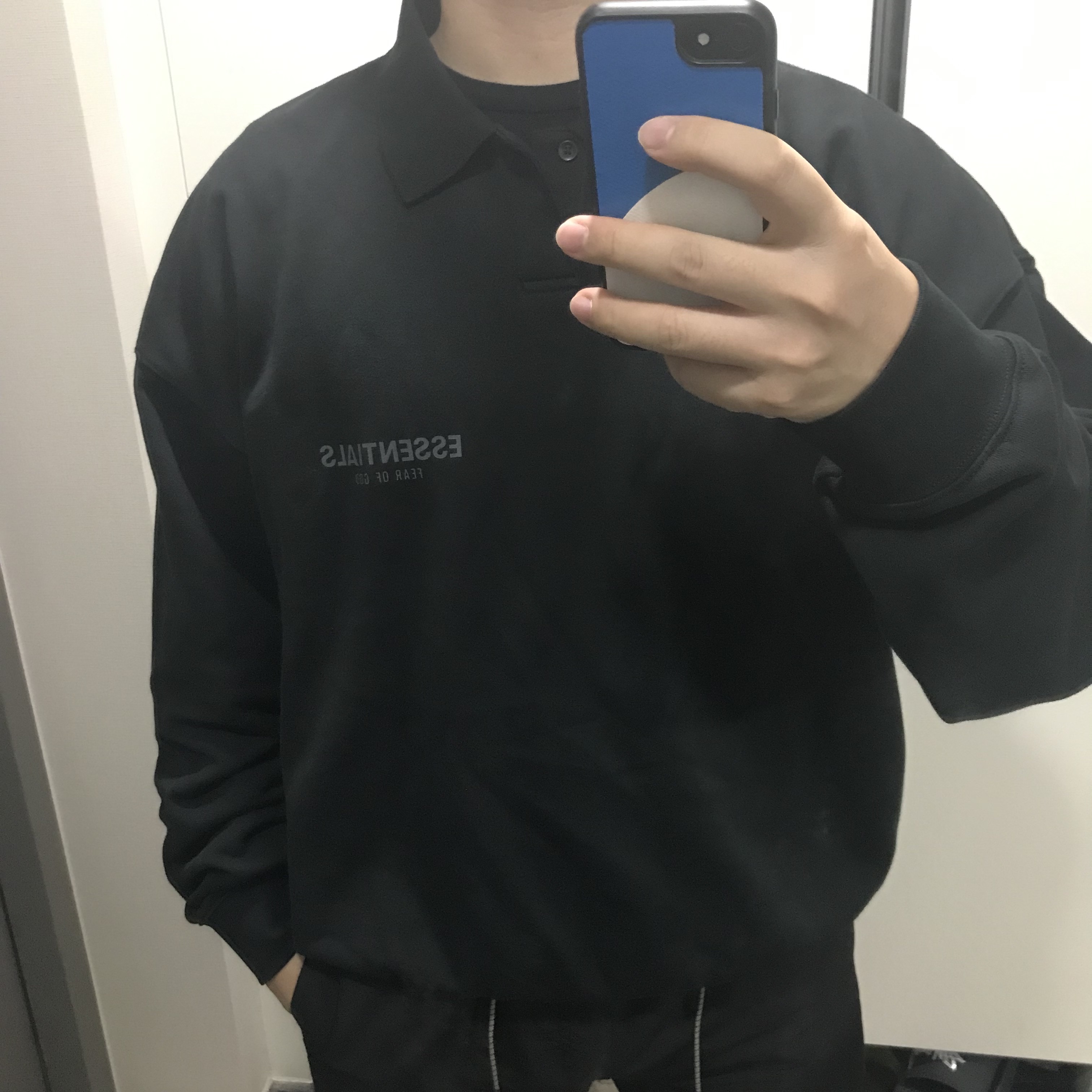 Essentials Long Sleeve Boxy Polo Black - 20FW 착용 스타일