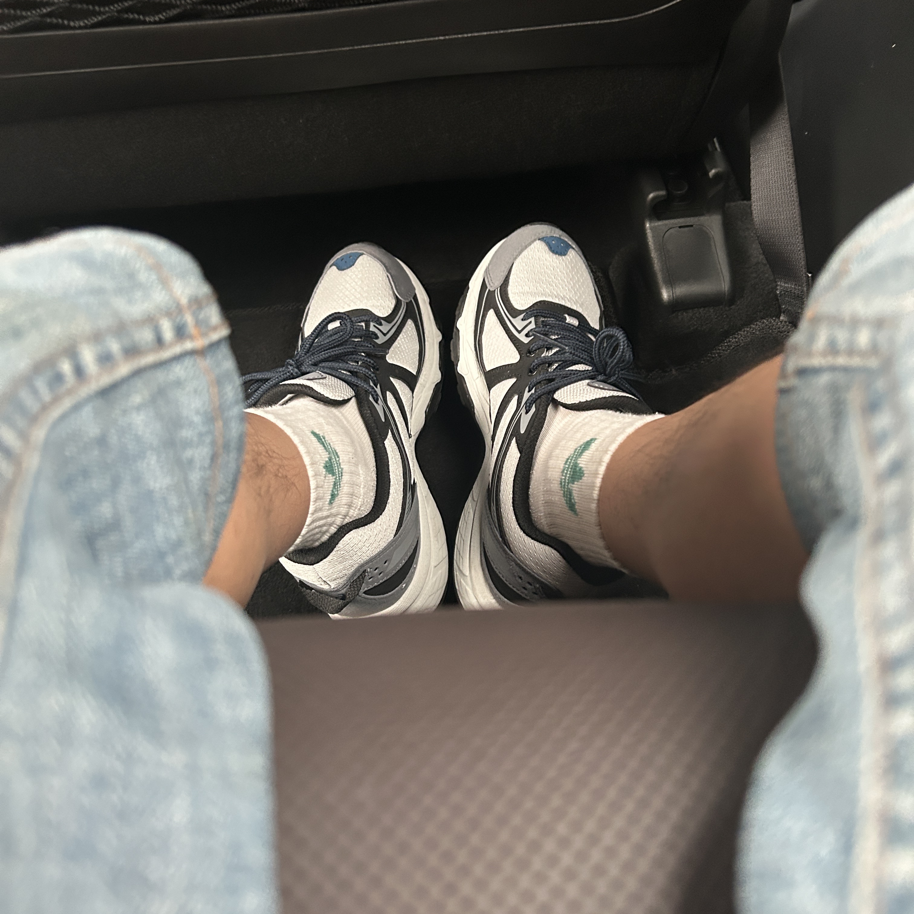 Asics Gel-Venture 6 SPS Glacier Grey 착용 스타일
