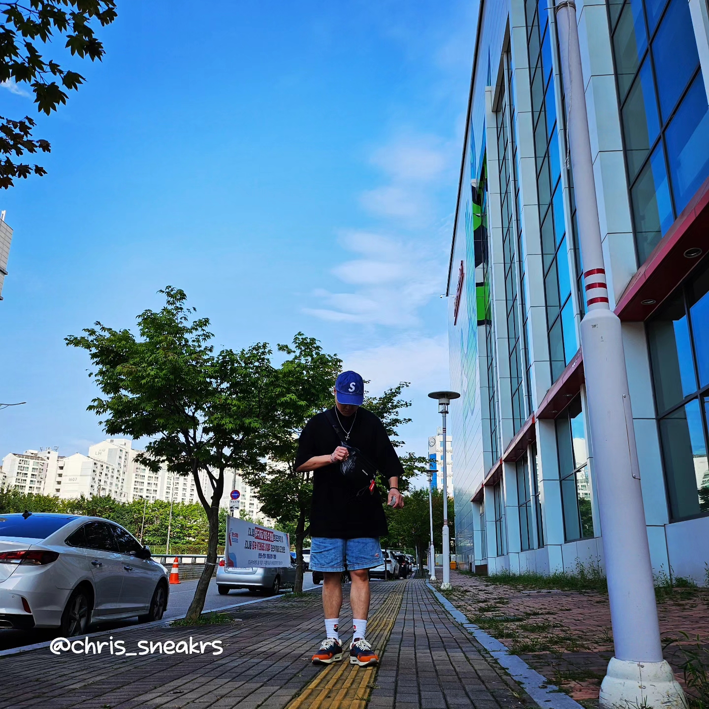Nike x Kasina Air Max 1 SP Won-Ang Orange, Balenciaga Explorer Beltpack Black 착용 스타일 - 2