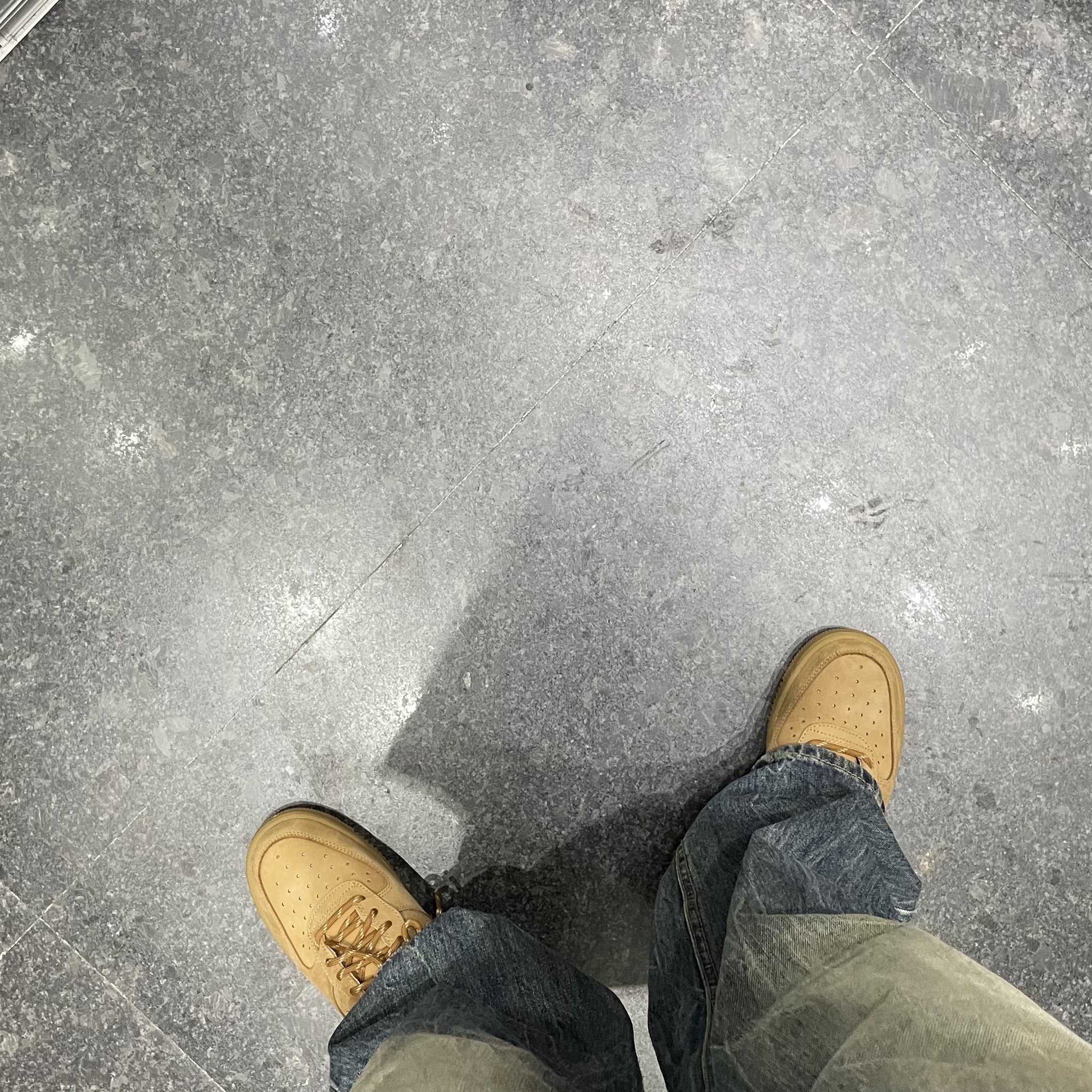Nike Air Force 1 '07 WB Flax 착용 스타일