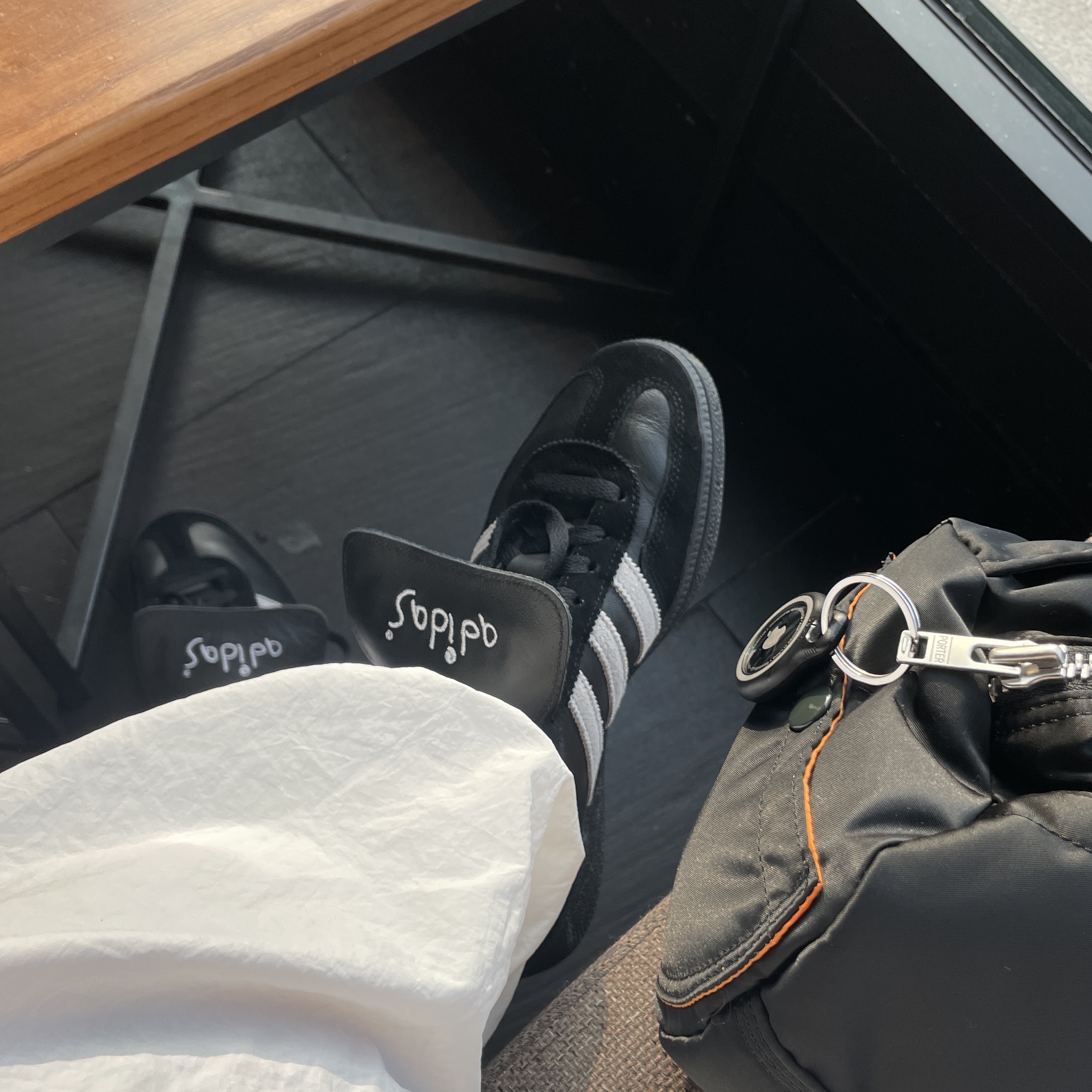 Adidas Spezial Handball Core Black Cloud White 착용 스타일