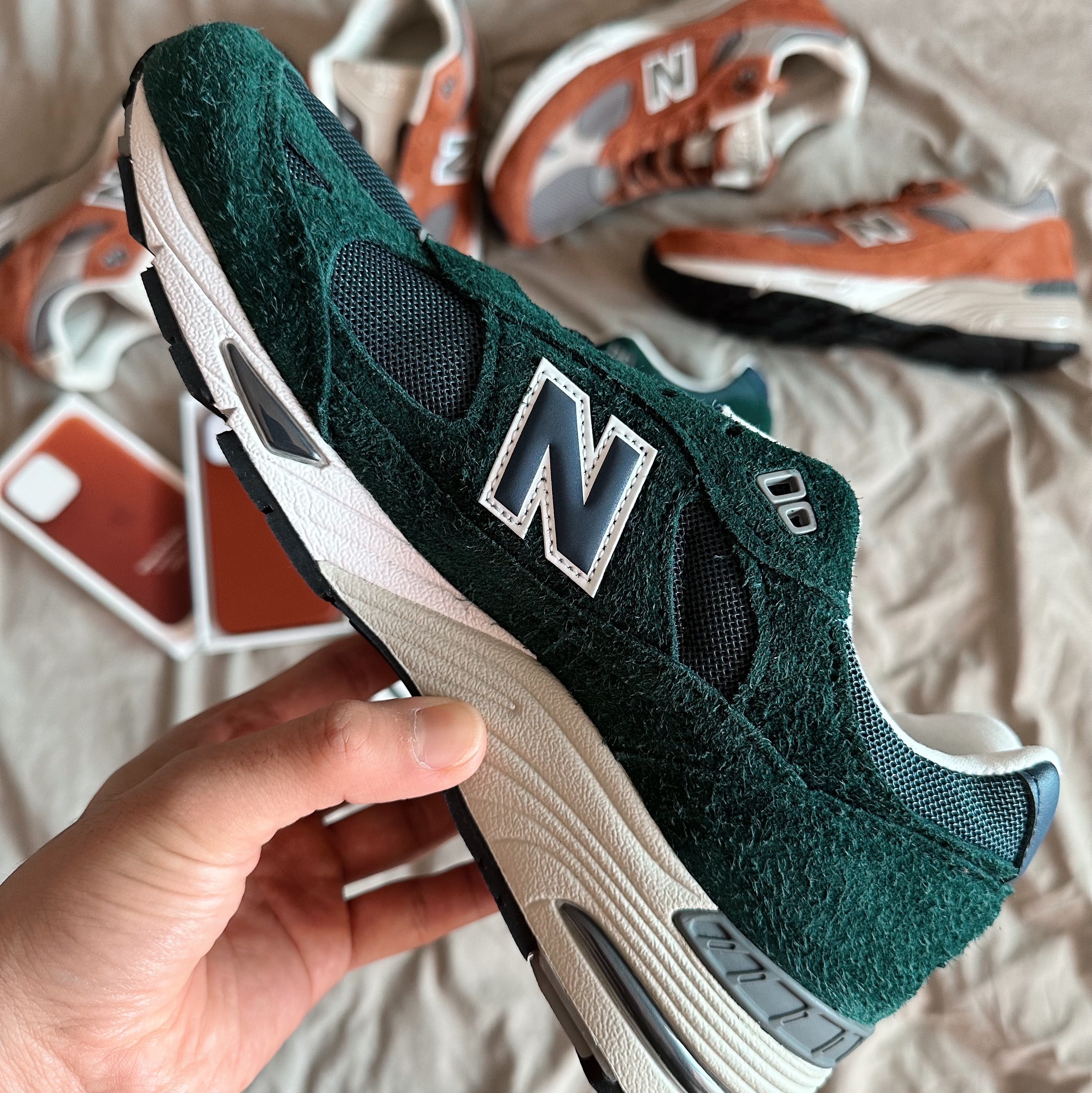 New Balance 991 Made in UK Sequoia Falcon, New Balance 991 Made in UK Ponderosa Pine 착용 스타일 - 2
