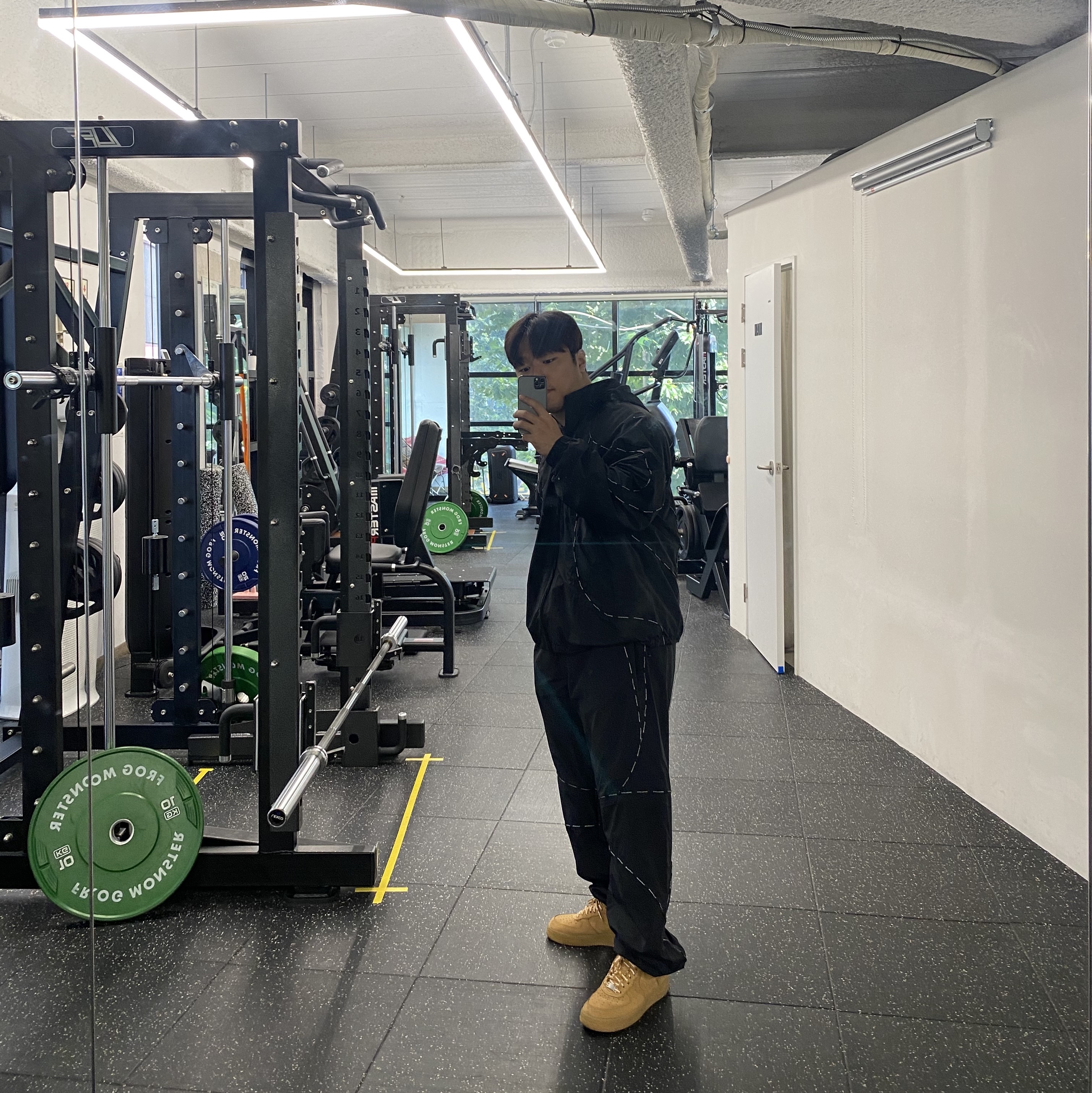 Supreme Logo Piping Track Pants Black - 23FW, Supreme Logo Piping Hooded Track Jacket Black - 23FW 착용 스타일