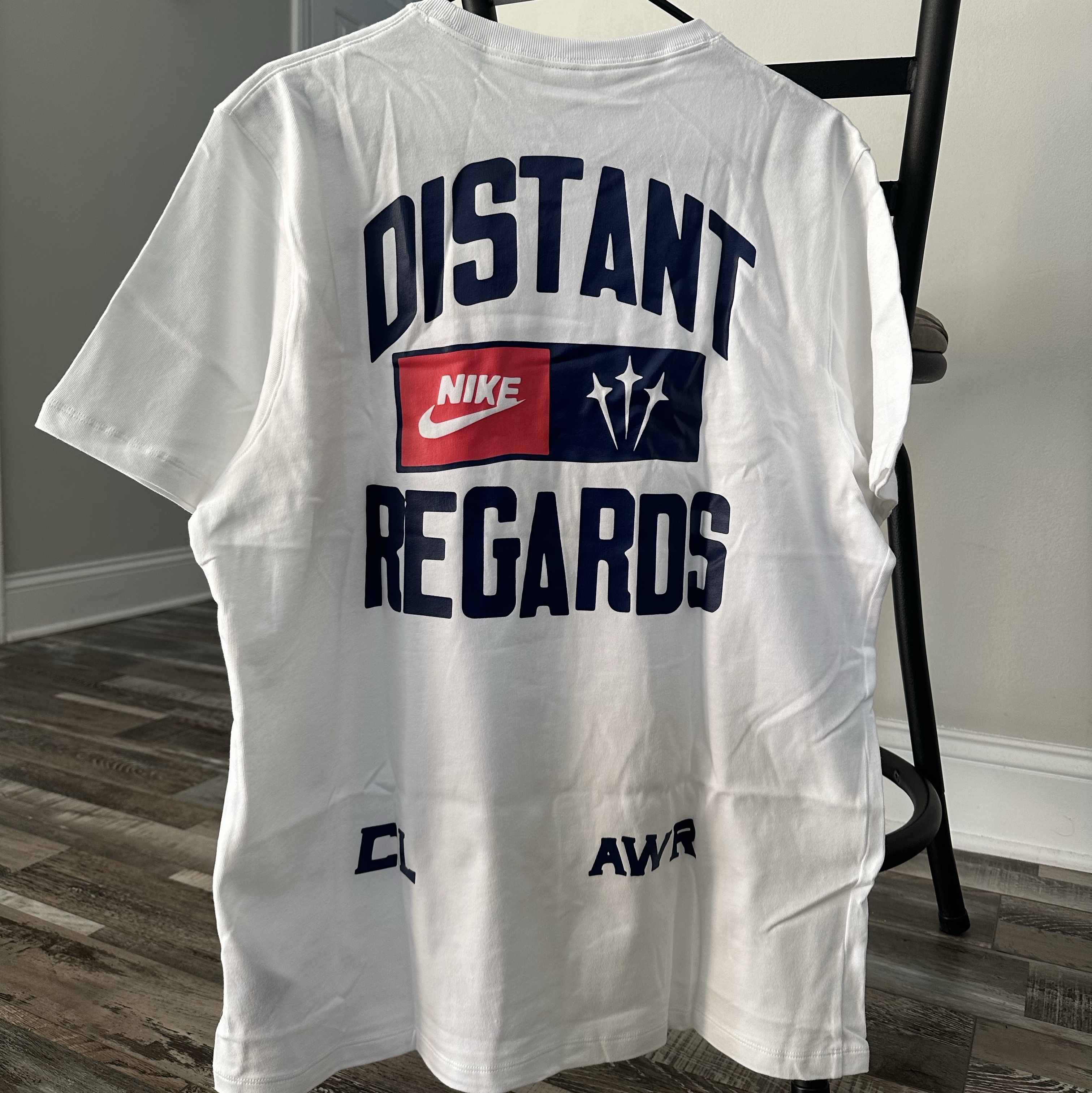 Nike x Drake Nocta x Cactus Plant Flea Market Souvenir Cactus T-Shirt White (DR2630-100), Nike x Drake Nocta x Cactus Plant Flea Market Souvenir Cactus T-Shirt White (DR2631-100) 착용 스타일 - 2