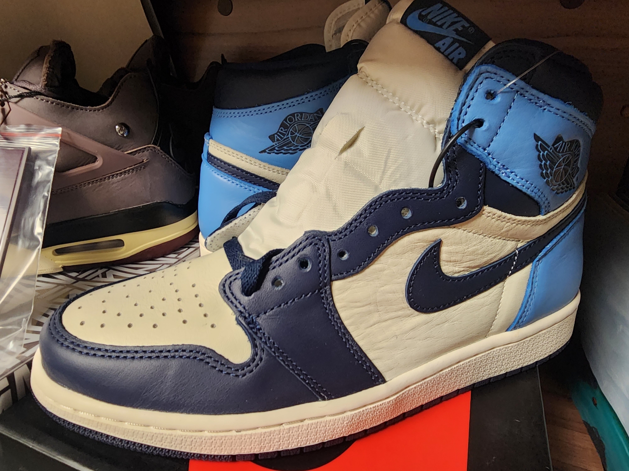 Jordan 1 Retro High Obsidian UNC 착용 스타일