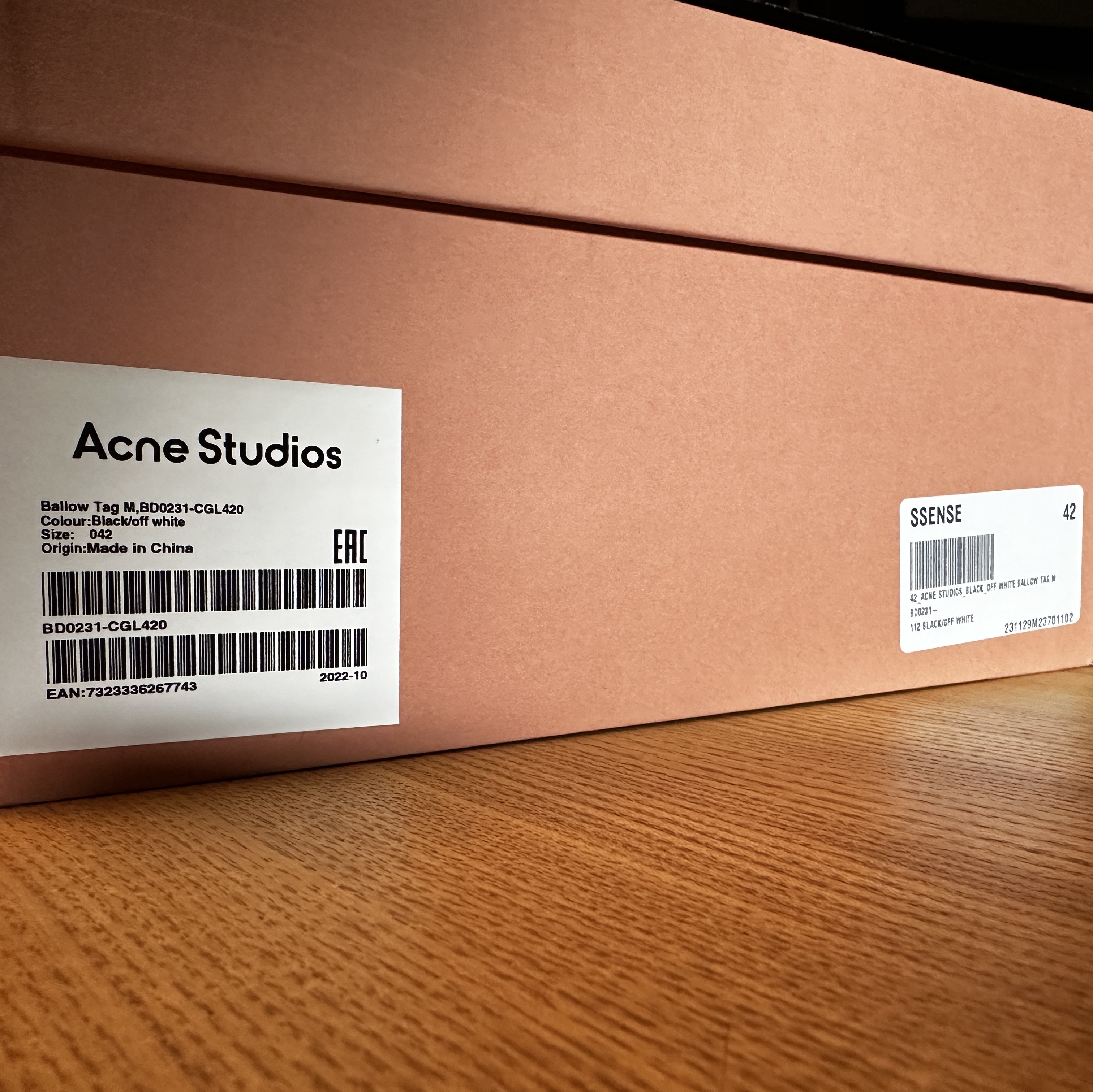 Acne Studios Canvas Sneakers Black Off White 착용 스타일