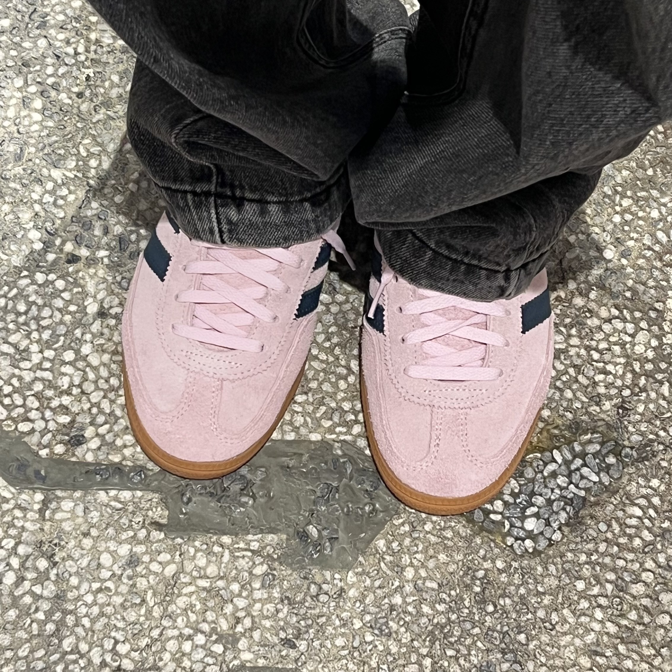 (W) Adidas Spezial Handball Clear Pink 착용 스타일 - 2
