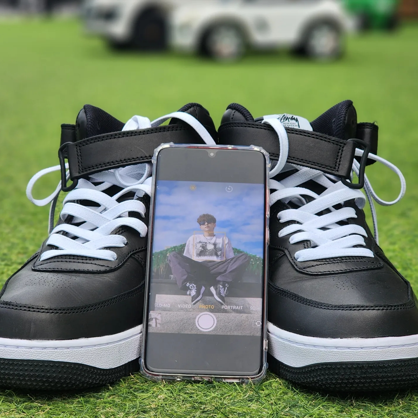 Nike x Stussy Air Force 1 '07 Mid SP Black, Stussy x Gang Starr Take It Personal T-Shirt White 착용 스타일 - 2