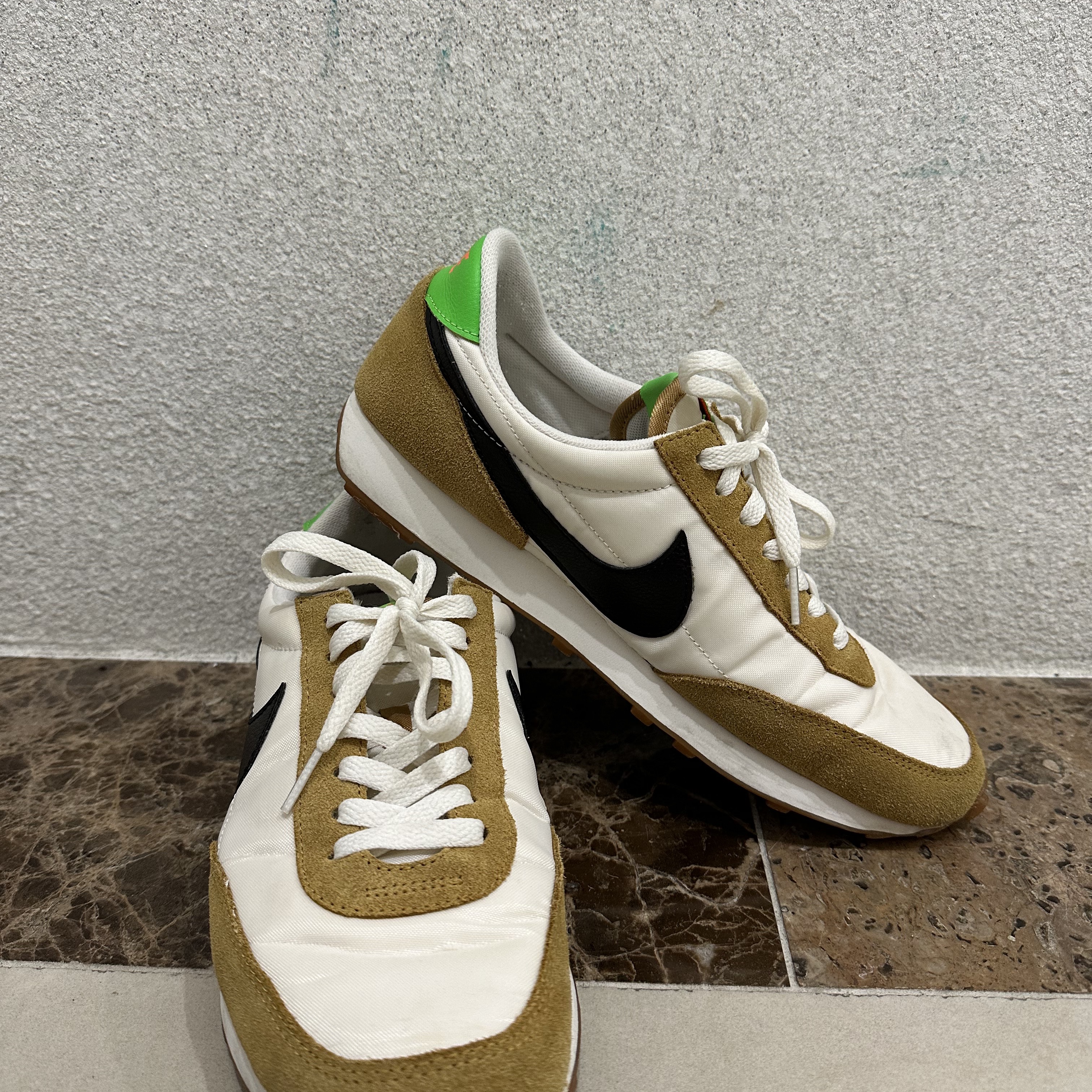 (W) Nike Daybreak Wheat 착용 스타일 - 2