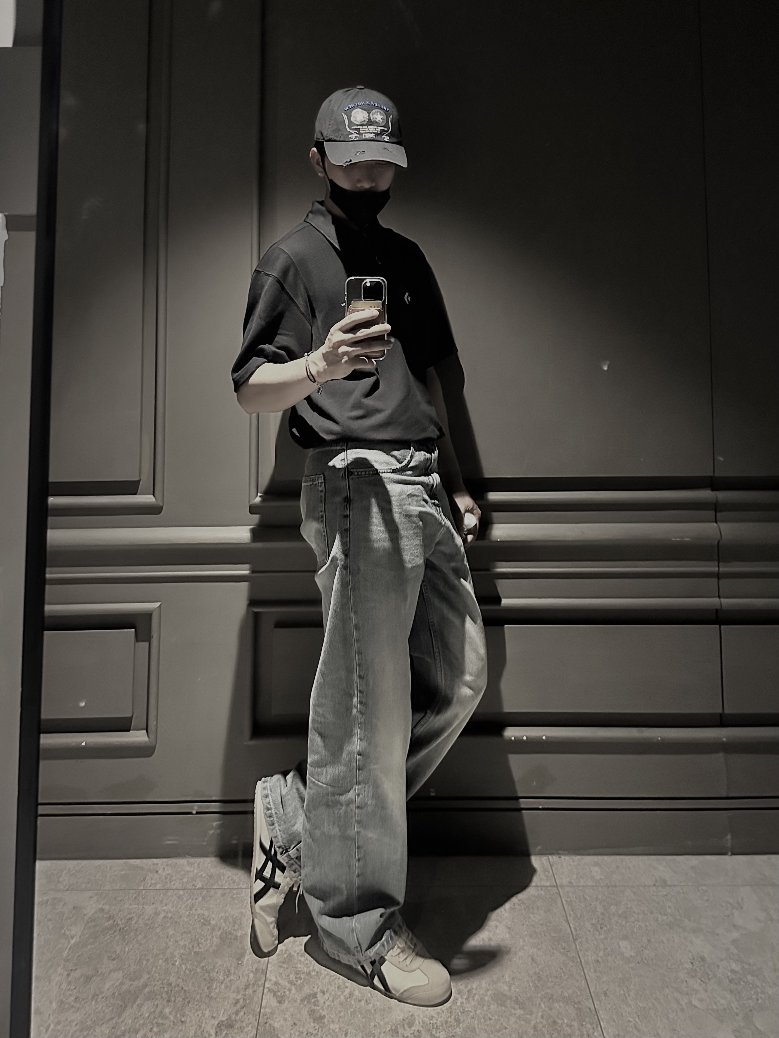 Converse x Ader Error Baseball Cap Black, Converse x Ader Error Shapes Polo Black 착용 스타일 - 4