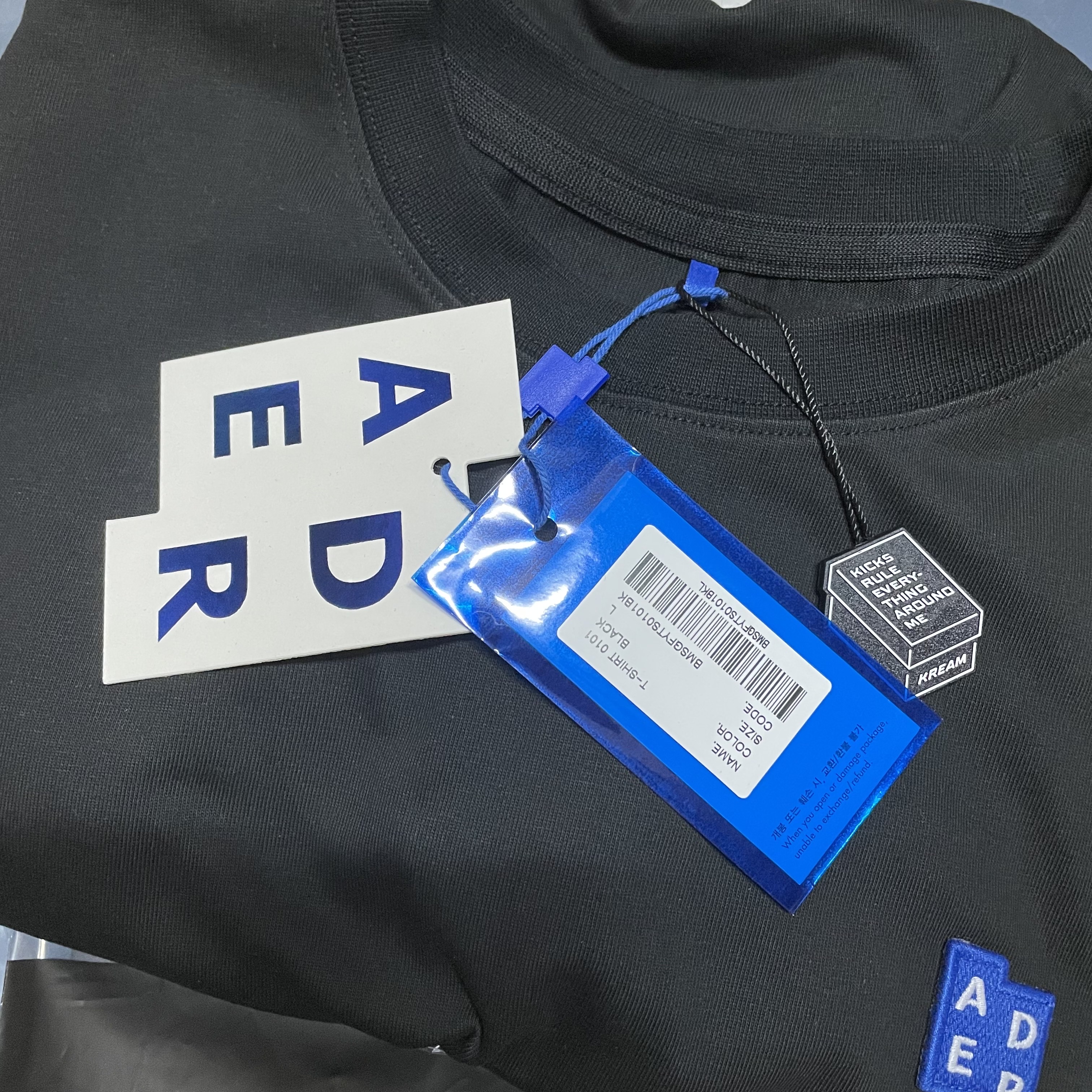 Ader Error Sig; TRS/BL Tag T-Shirt 01 Black 착용 스타일 - 2