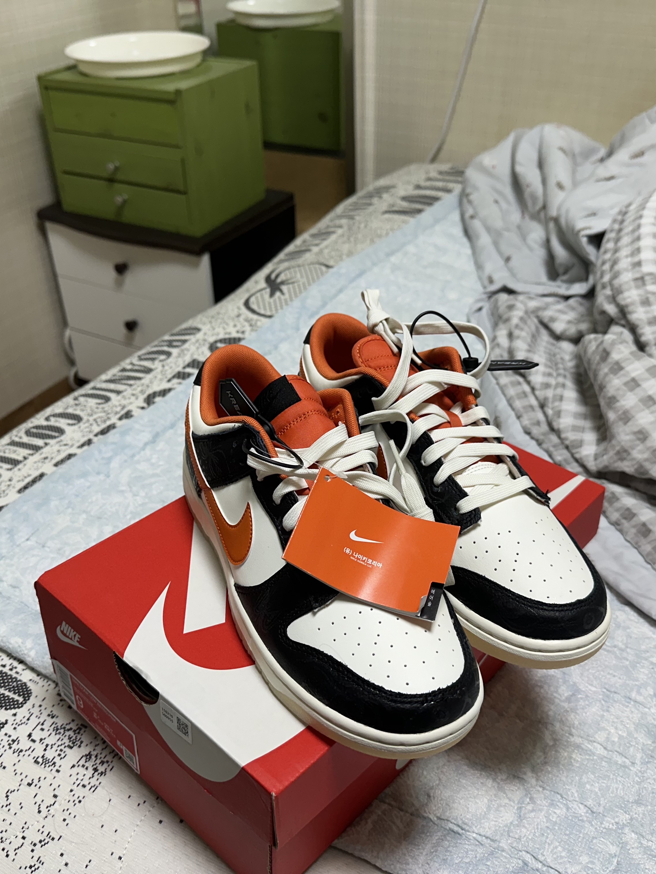 Nike Dunk Low Retro PRM Halloween 착용 스타일