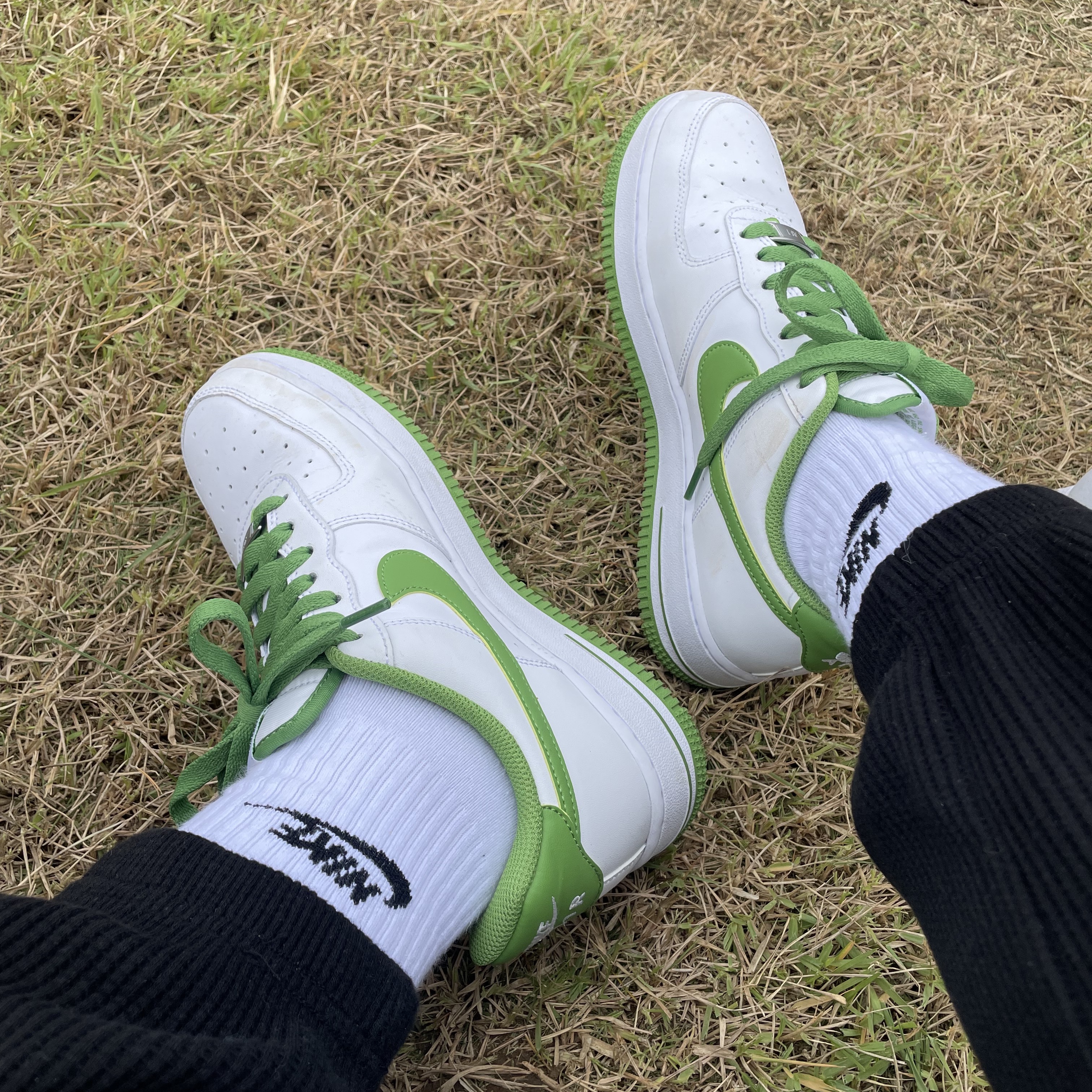 Nike Air Force 1 Low '07 White Chlorophyll 착용 스타일