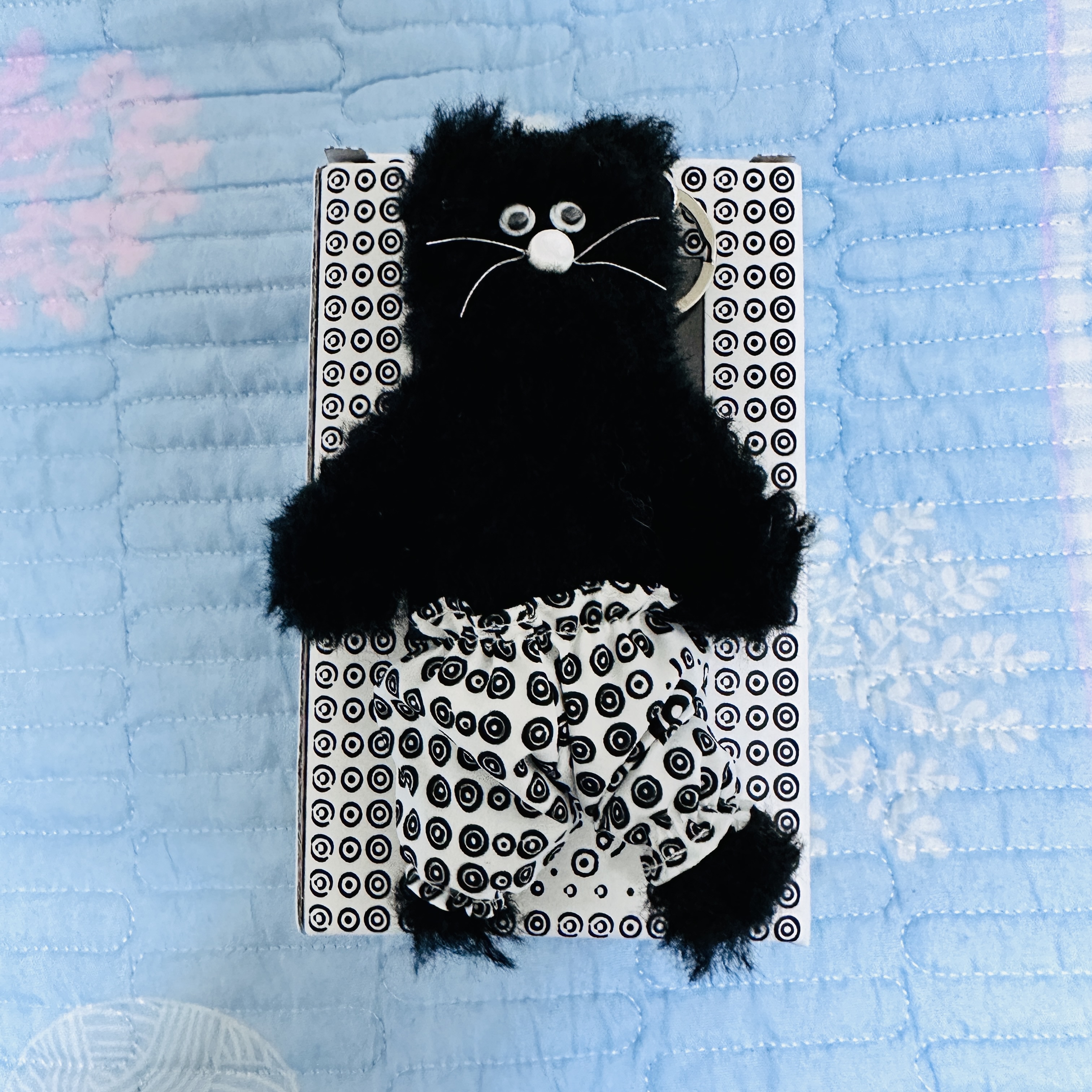 Monamhee x 10 Corso Como Bianco Keyring Black 착용 스타일 - 1