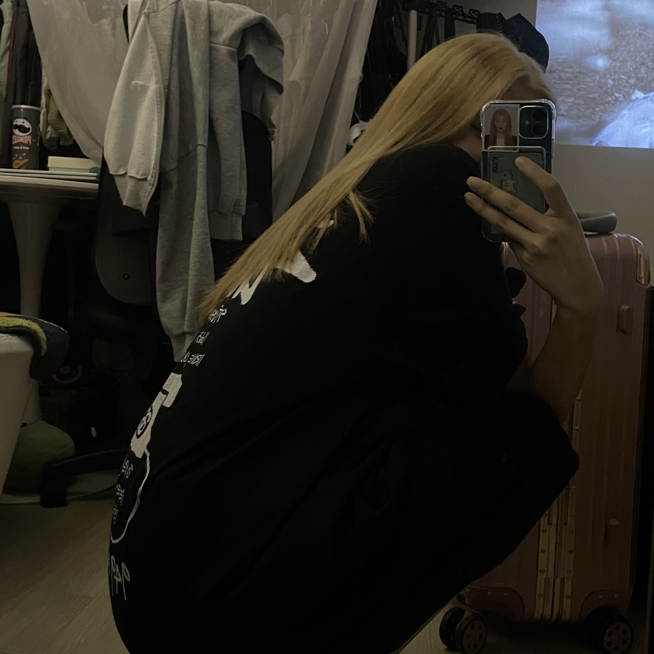Stussy Old Phone Pigment Dyed T-Shirt Black 착용 스타일 - 1