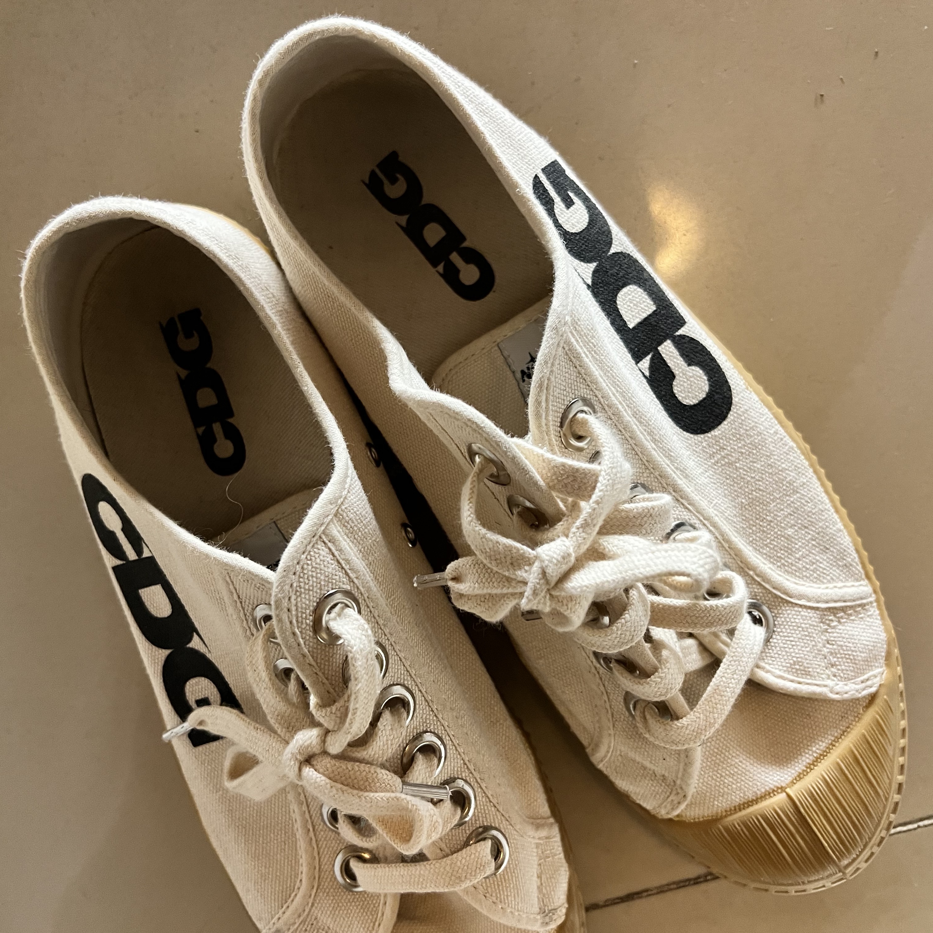 CDG x Novesta Star Master White 착용 스타일