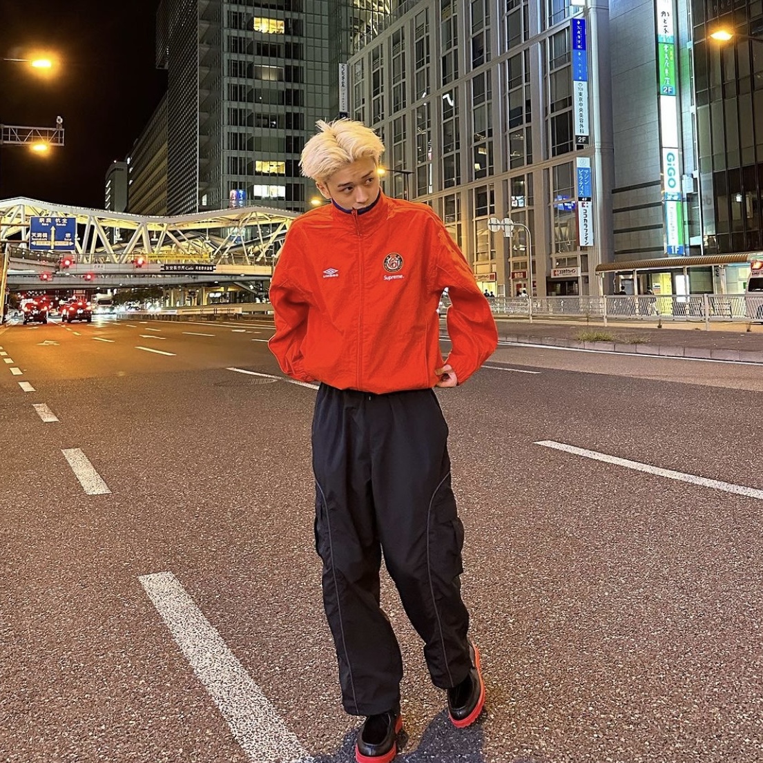 Supreme x Umbro Cotton Ripstop Track Jacket Red - 23FW 착용 스타일 - 3