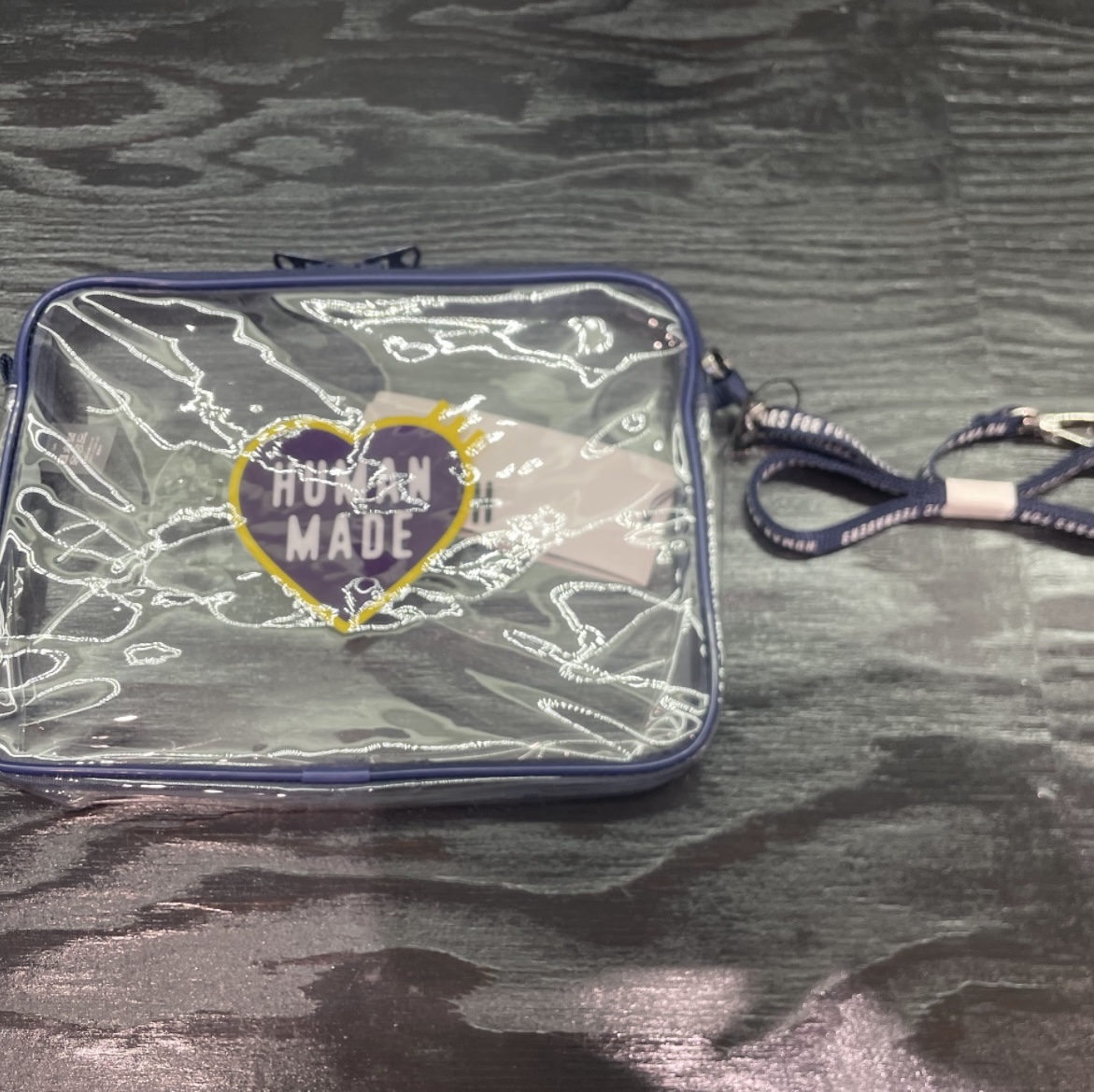 Human Made PVC Pouch Large Navy 착용 스타일