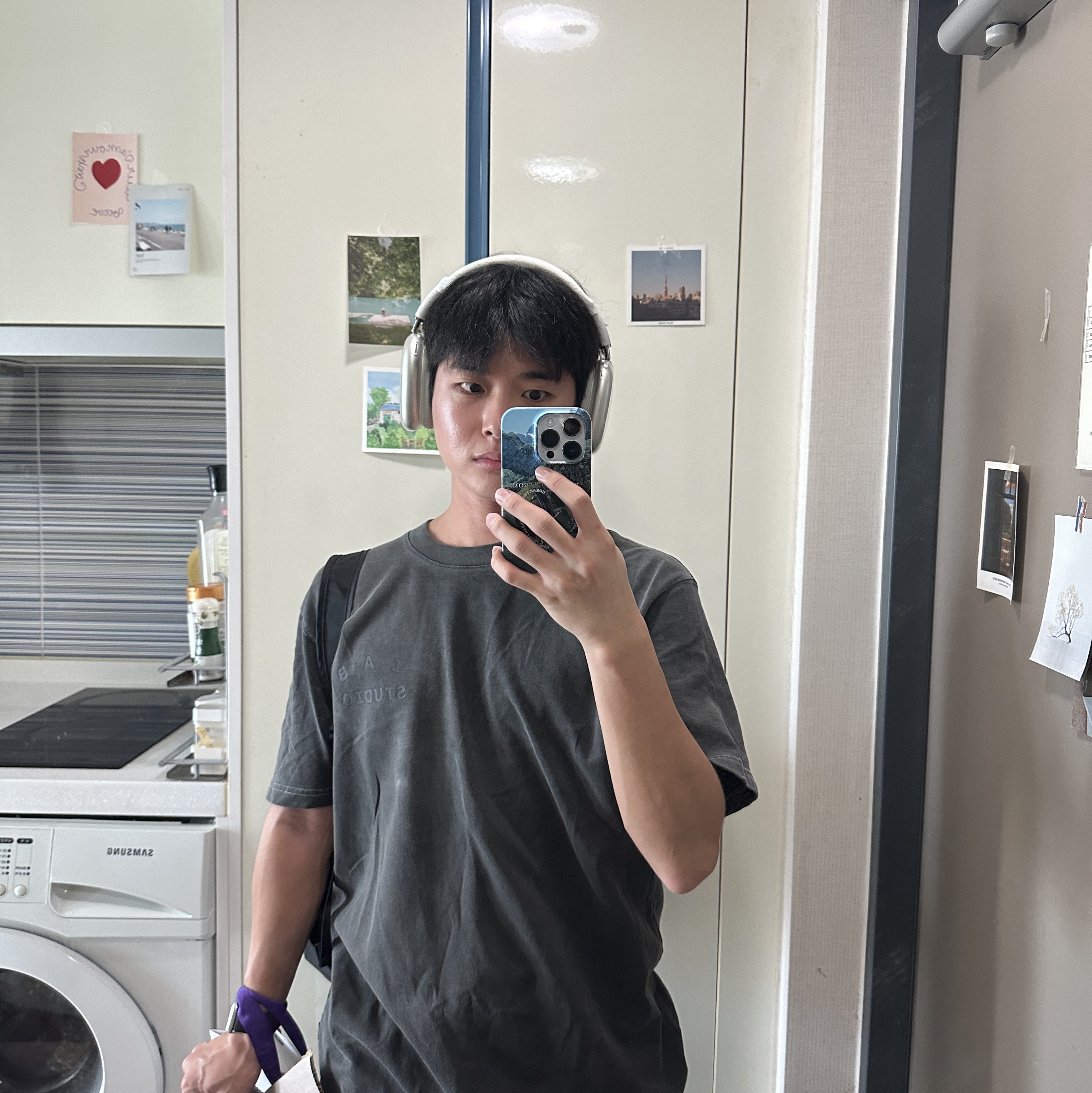 Apple AirPods Max Lightning Silver (Korean Ver.), IAB Studio Pigment T-Shirt Black 착용 스타일