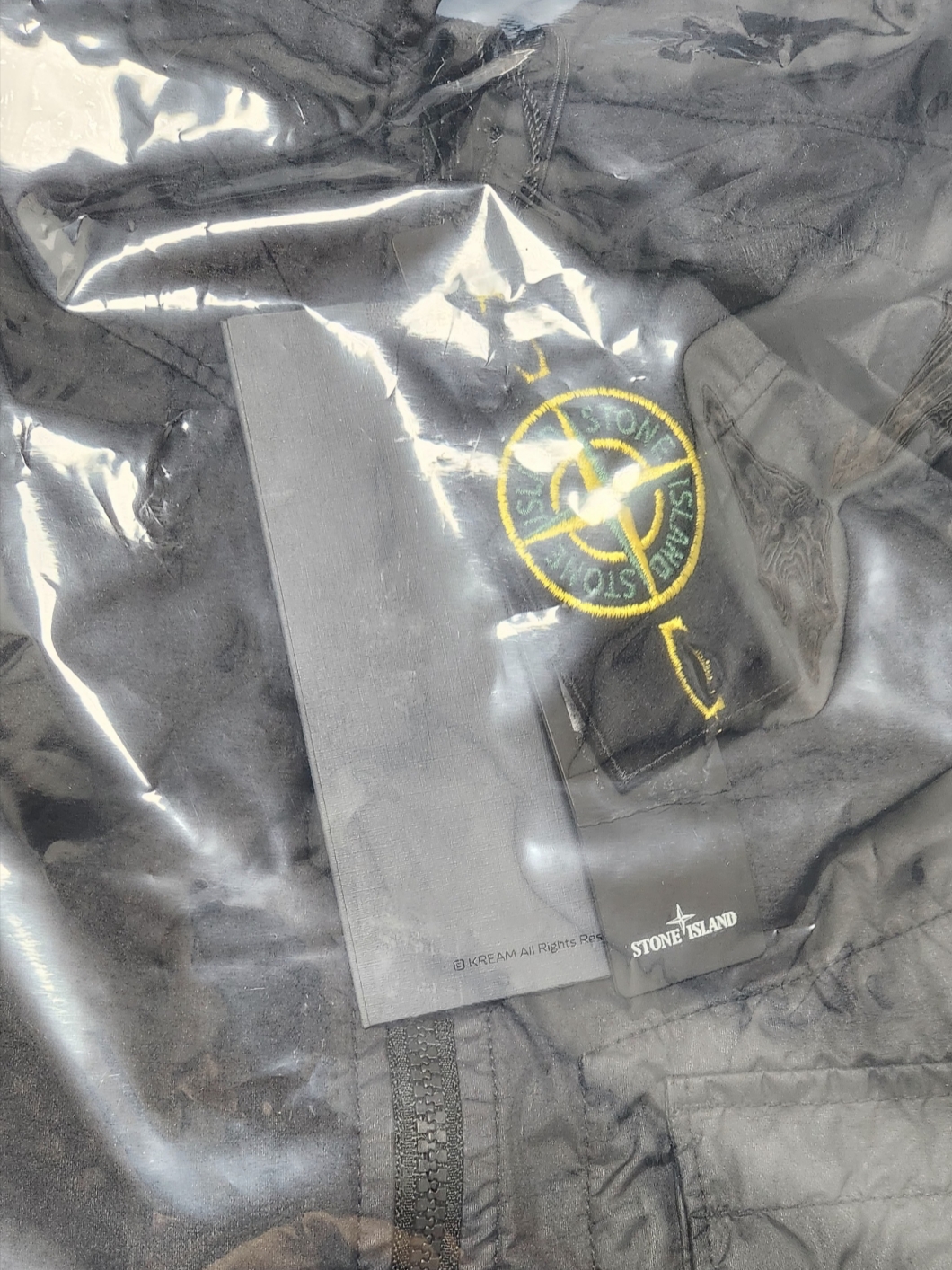 Stone Island 40223 Membrana 3L TC Garment Dyed Hooded Jacket Black - 22SS 착용 스타일