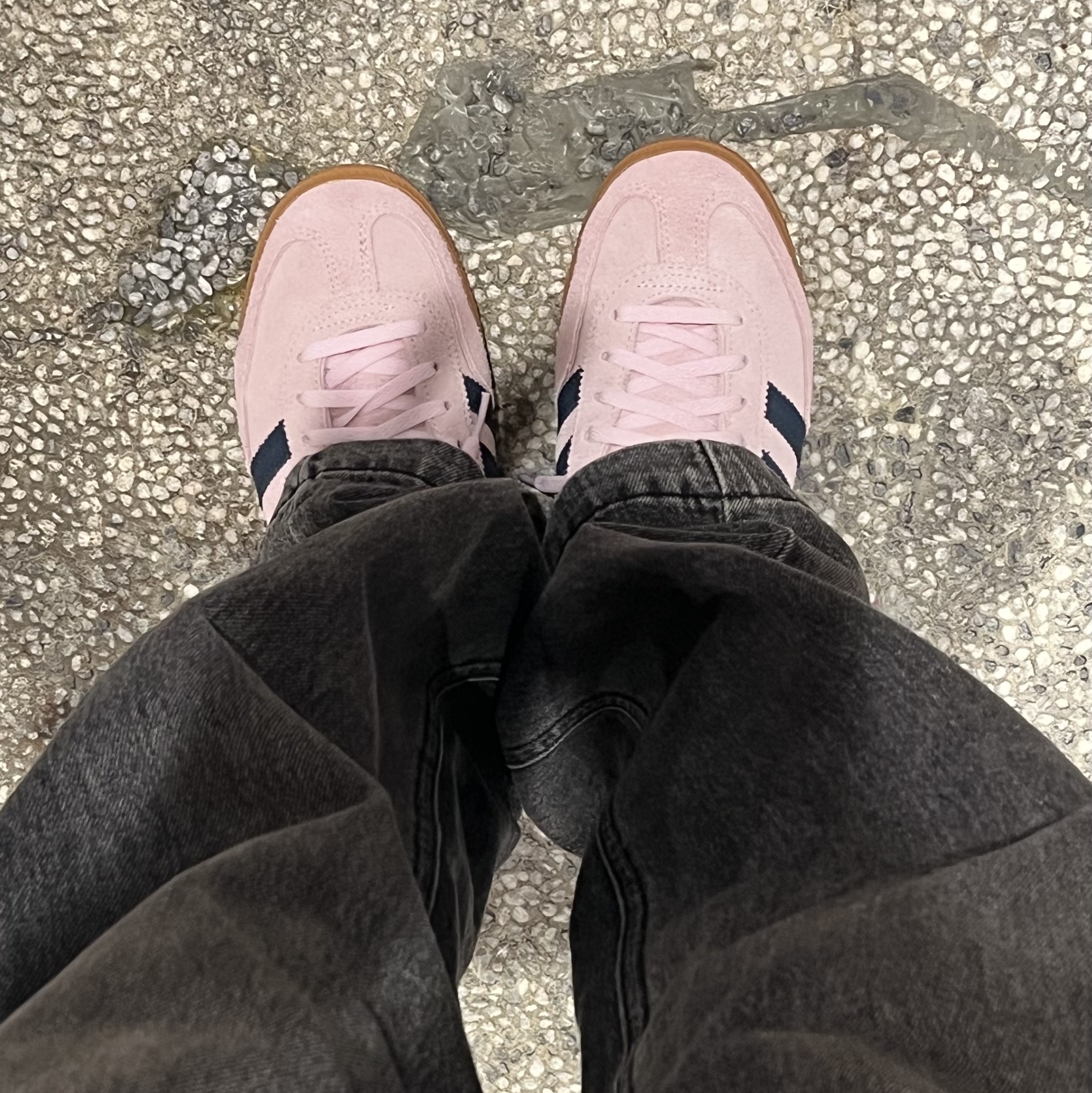 (W) Adidas Spezial Handball Clear Pink 착용 스타일 - 1