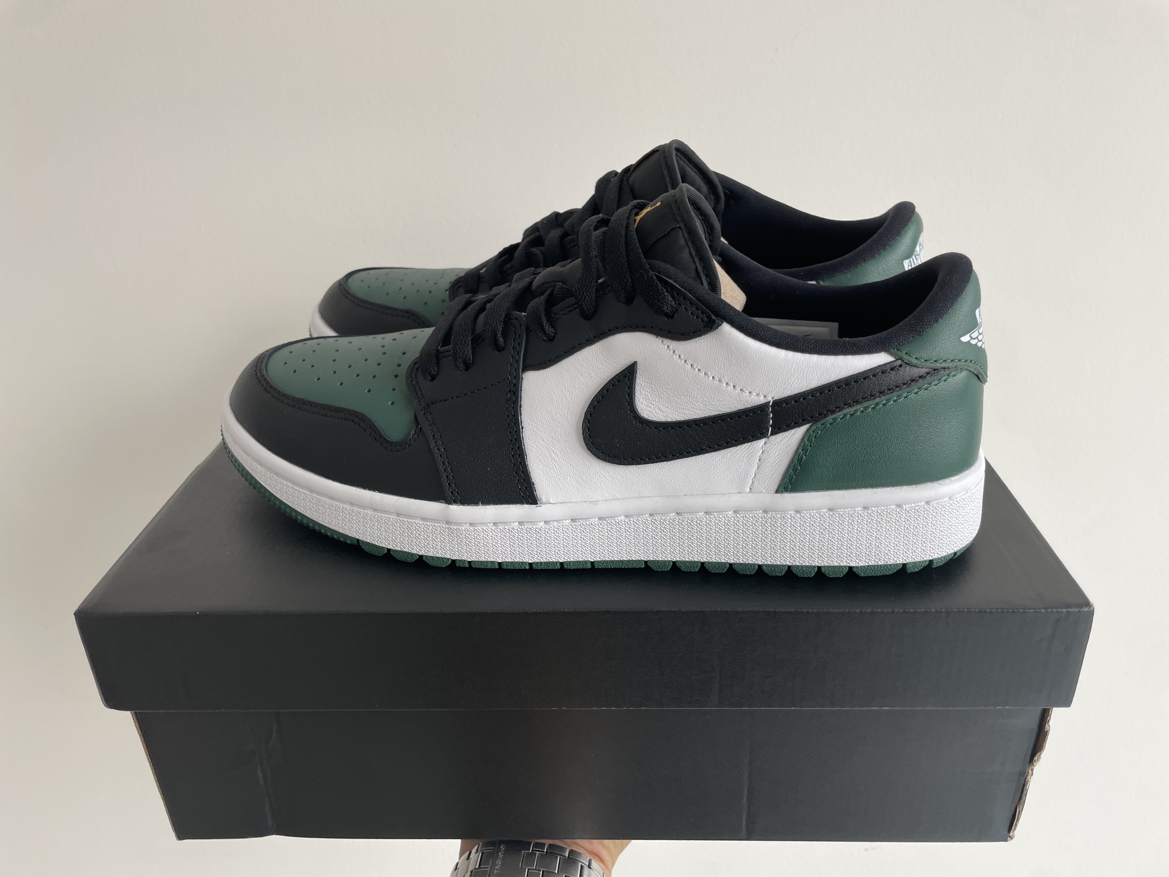 Jordan 1 Low Golf Noble Green 착용 스타일 - 1