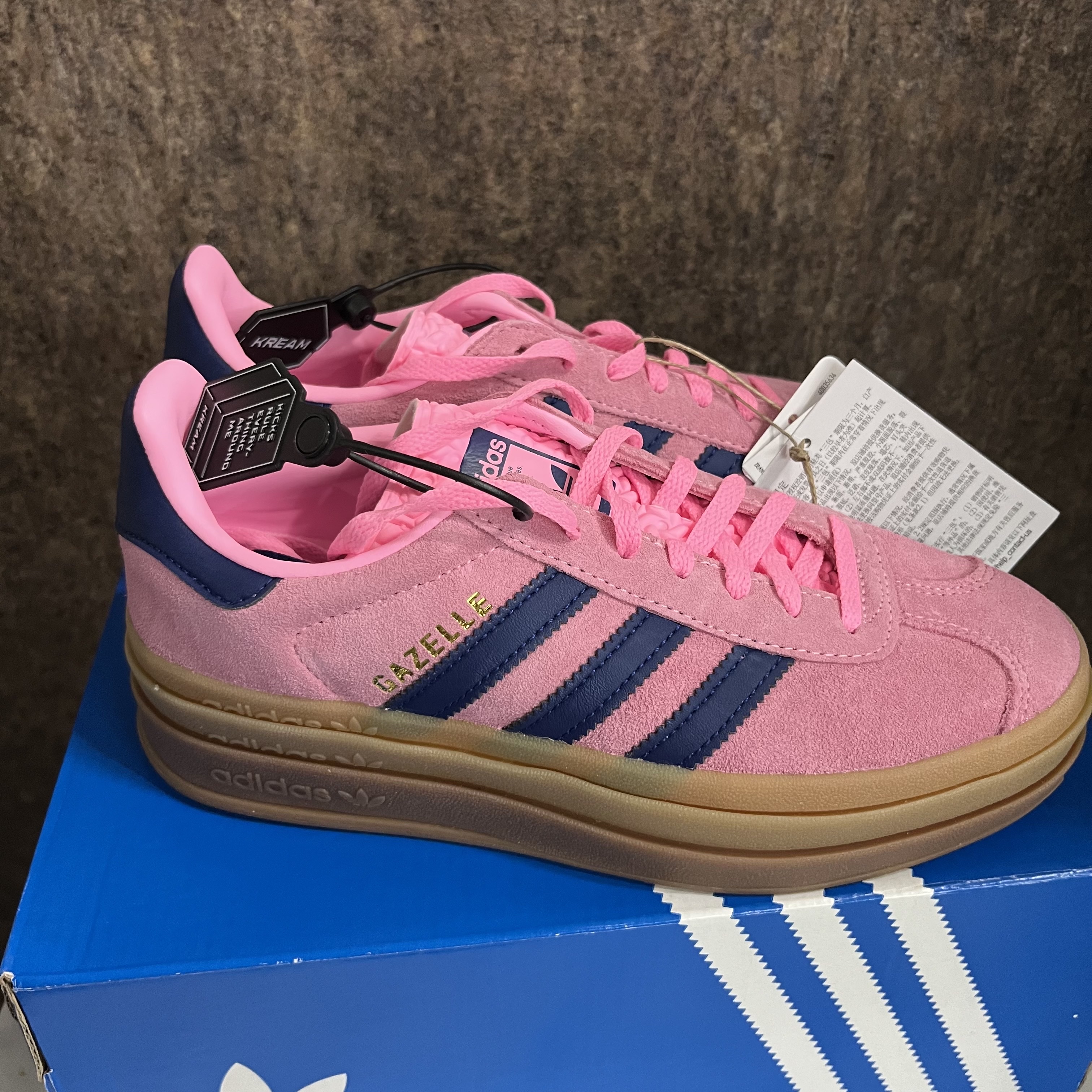 (W) Adidas Gazelle Bold Pink Glow Victory Blue 착용 스타일 - 2