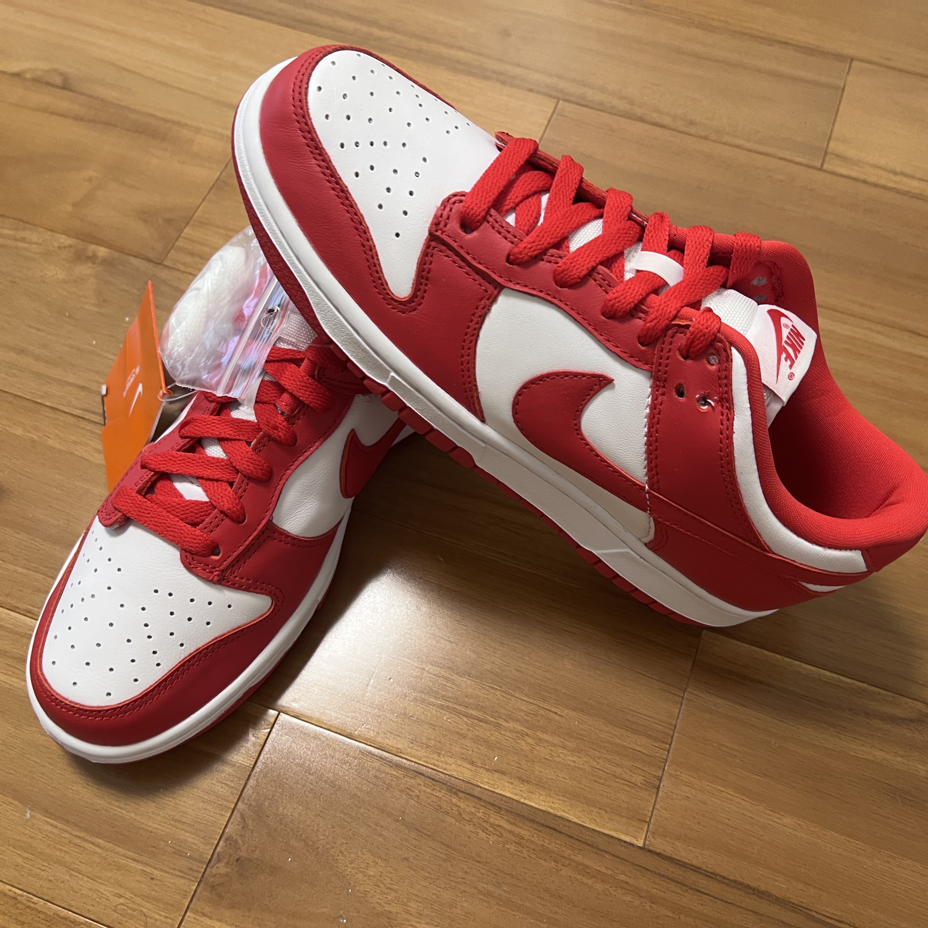 Nike Dunk Low SP White and University Red 2023 착용 스타일