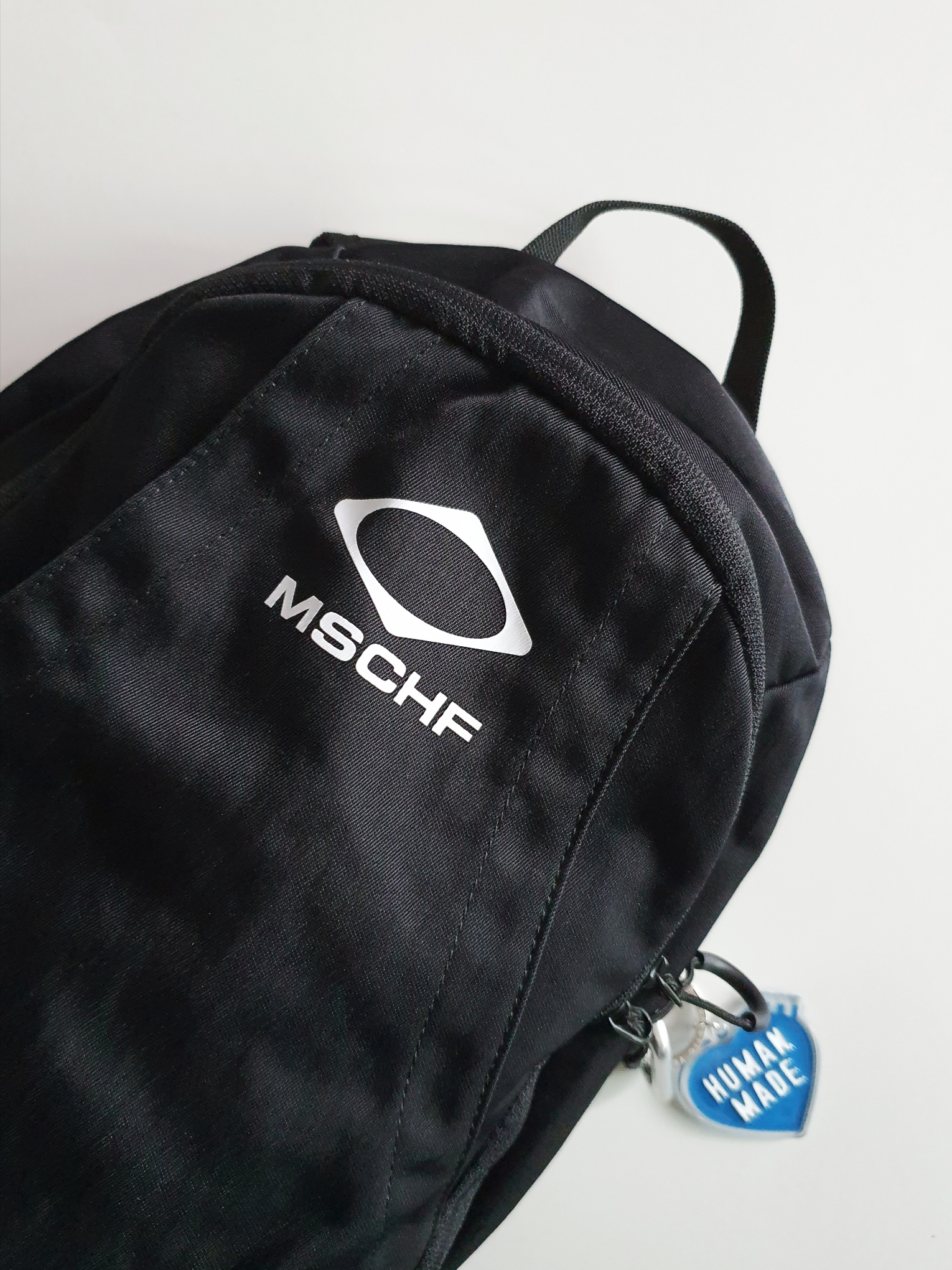 Mischief Rhombus Backpack Black, Human Made Acrylic Heart Keyring Blue 착용 스타일