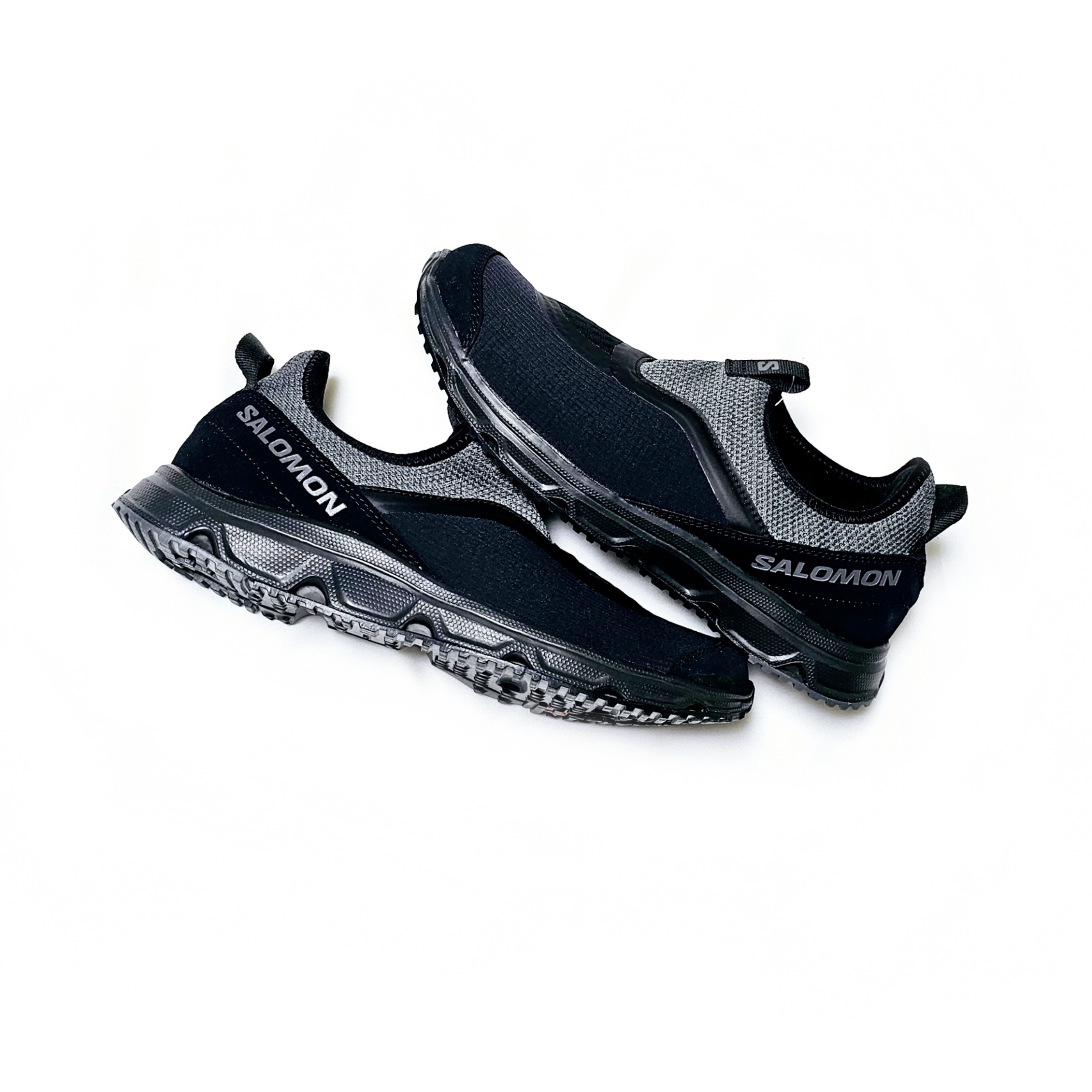 Nike ACG Air Moc Rugged Orange, Salomon RX Snug Black Magnet 착용 스타일 - 5