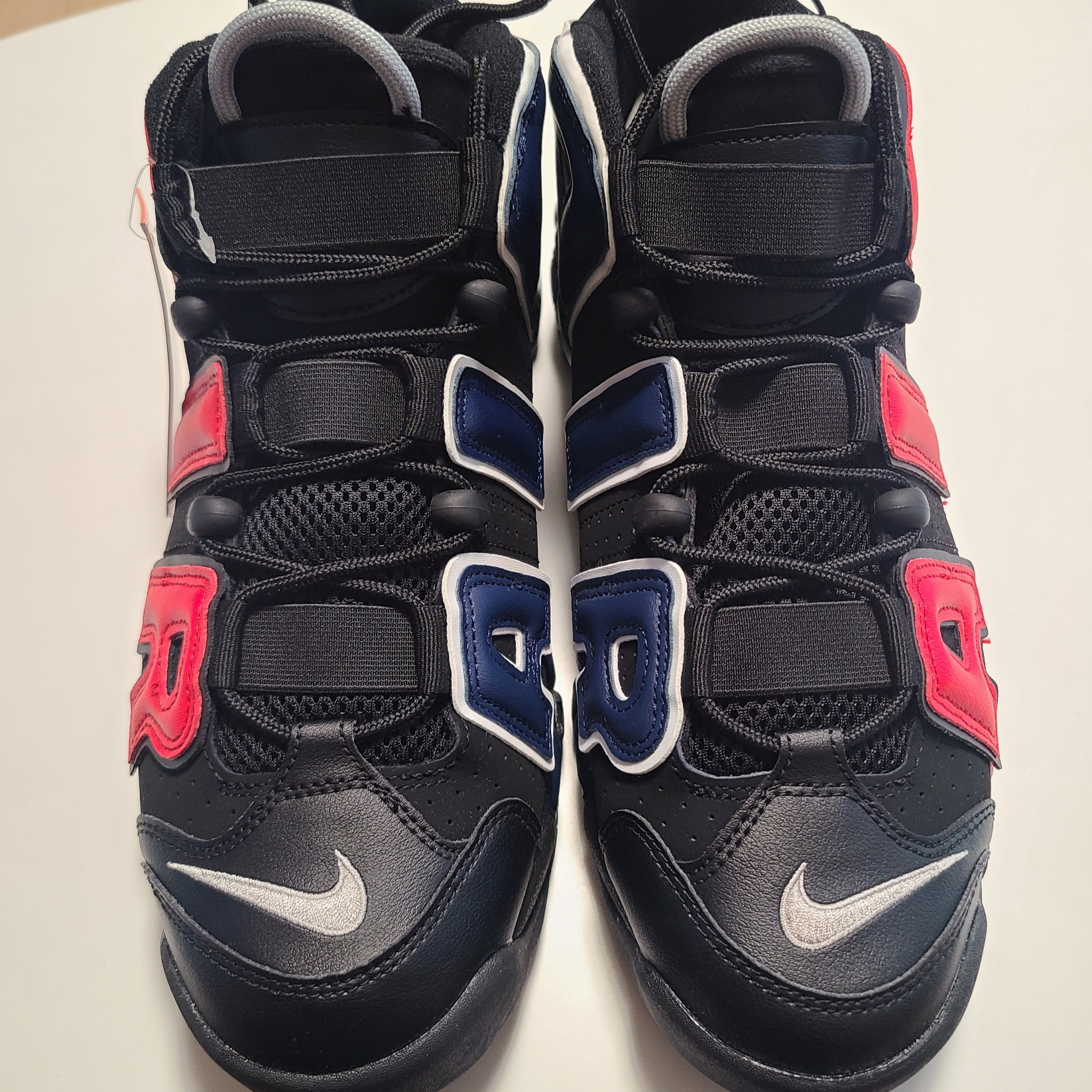 Nike Air More Uptempo 96 Black University Red 착용 스타일 - 3
