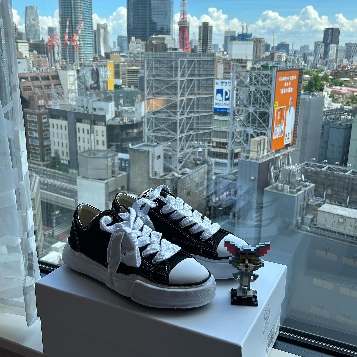 Maison Mihara Yasuhiro Peterson OG Sole Canvas Low Sneakers Black 착용 스타일