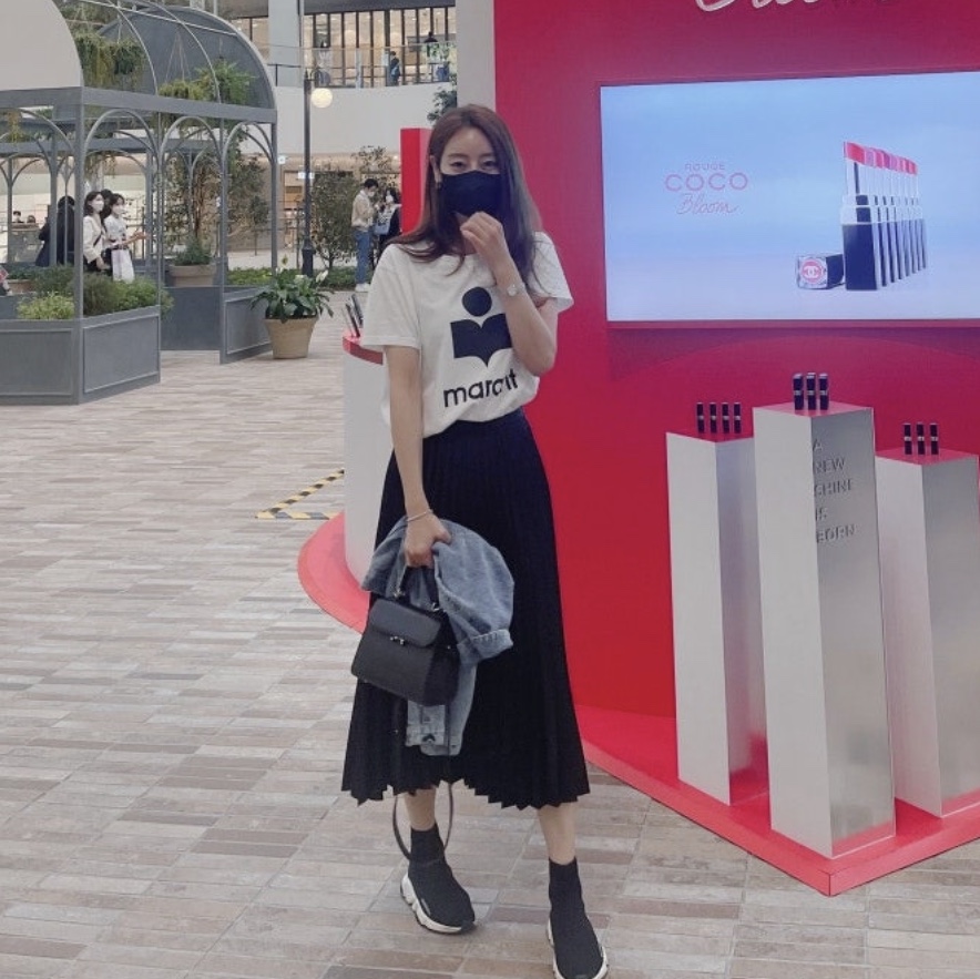 (W) Balenciaga Speed Trainer Black White 2021/2022 착용 스타일