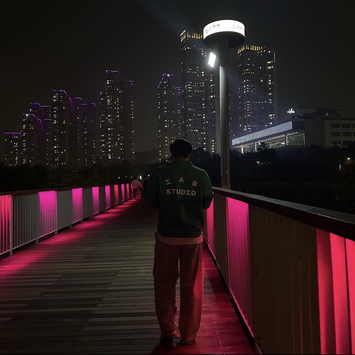IAB Studio Rugby Sweatshirt Mint - The Hyundai Seoul Exclusive, Asics Gel-Kayano 14 Monaco Blue Black 착용 스타일 - 1