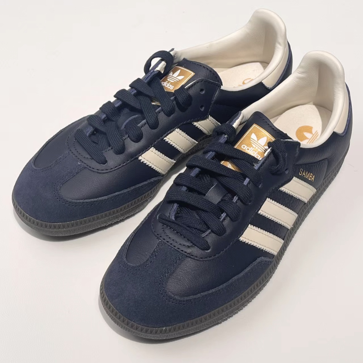 Adidas Samba OG Night Navy Cream White 착용 스타일 - 3