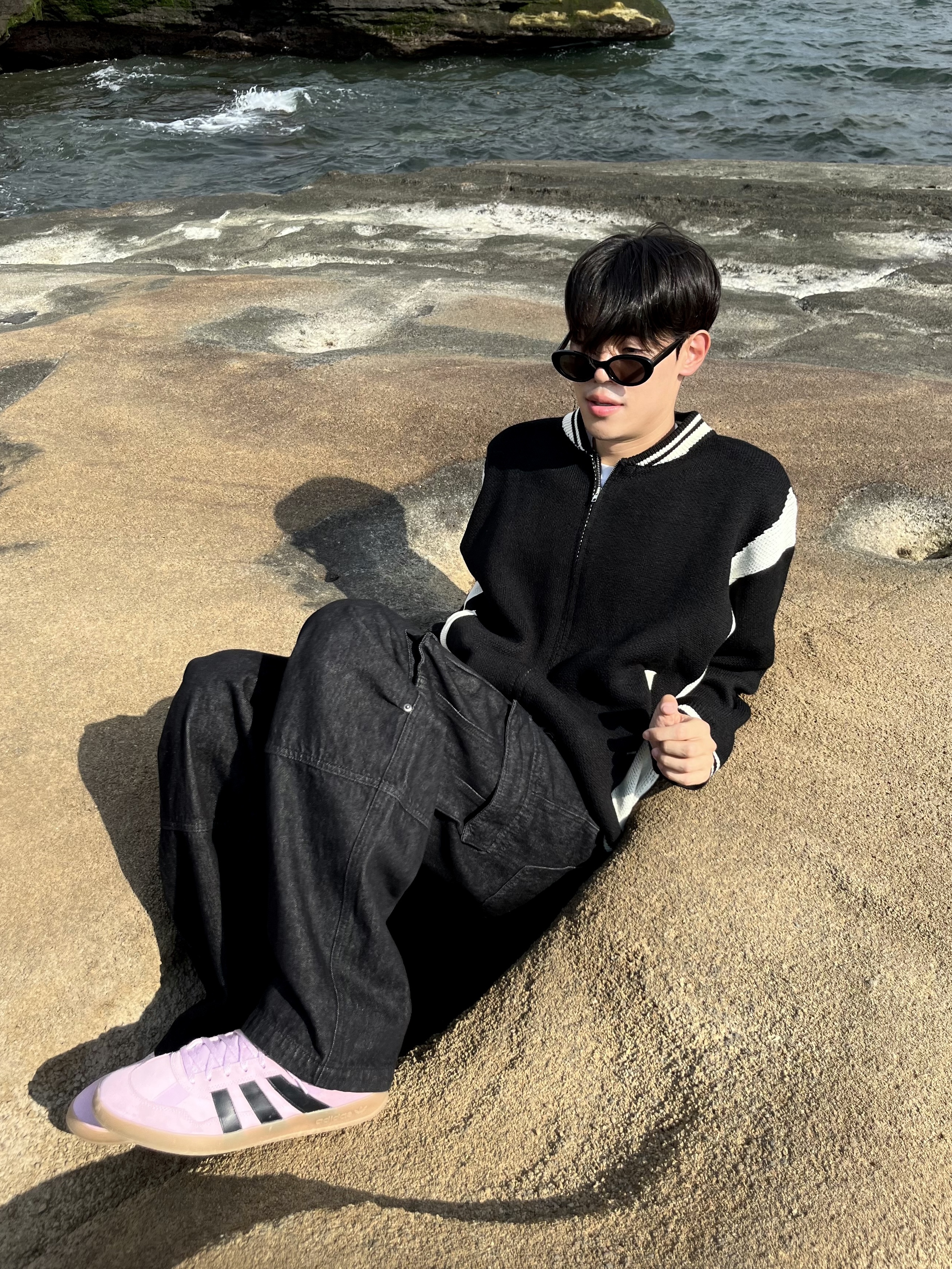 Adidas x Mark Gonzales Aloha Super Light Orchid Core Black 착용 스타일 - 2