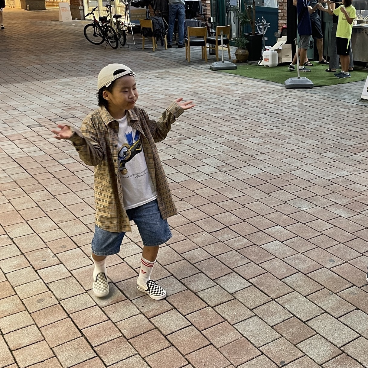 (Kids) Burberry Check Stretch Cotton Shirt Archive Beige 착용 스타일