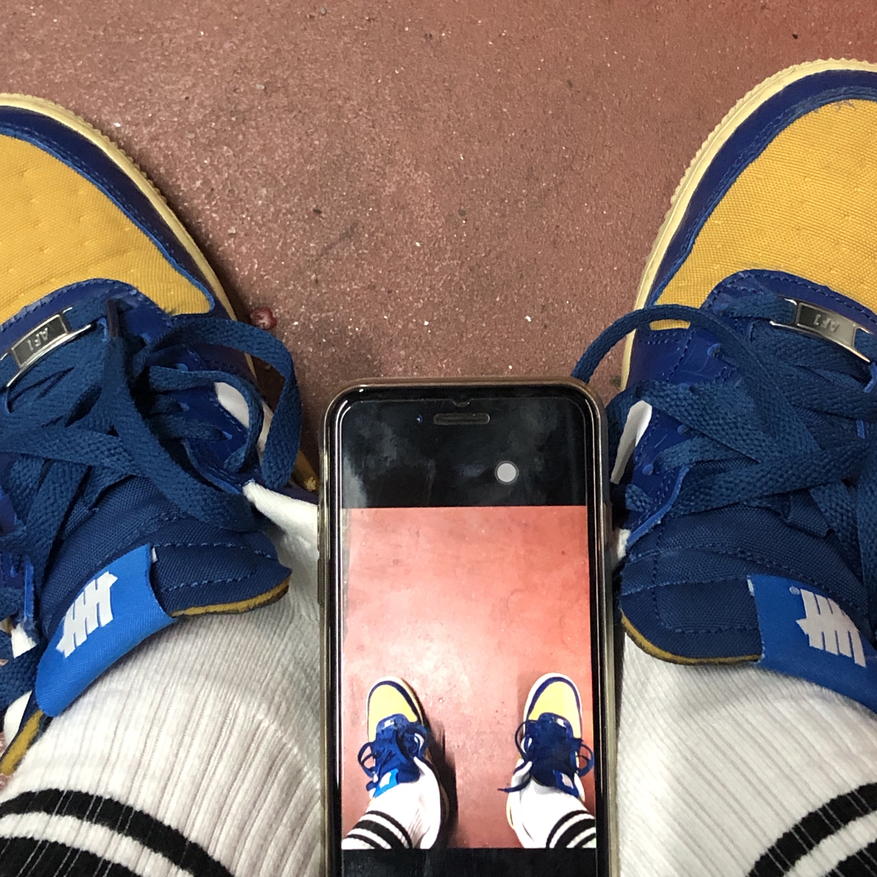 Nike x Undefeated Air Force 1 Low SP 5 On It Court Blue 착용 스타일