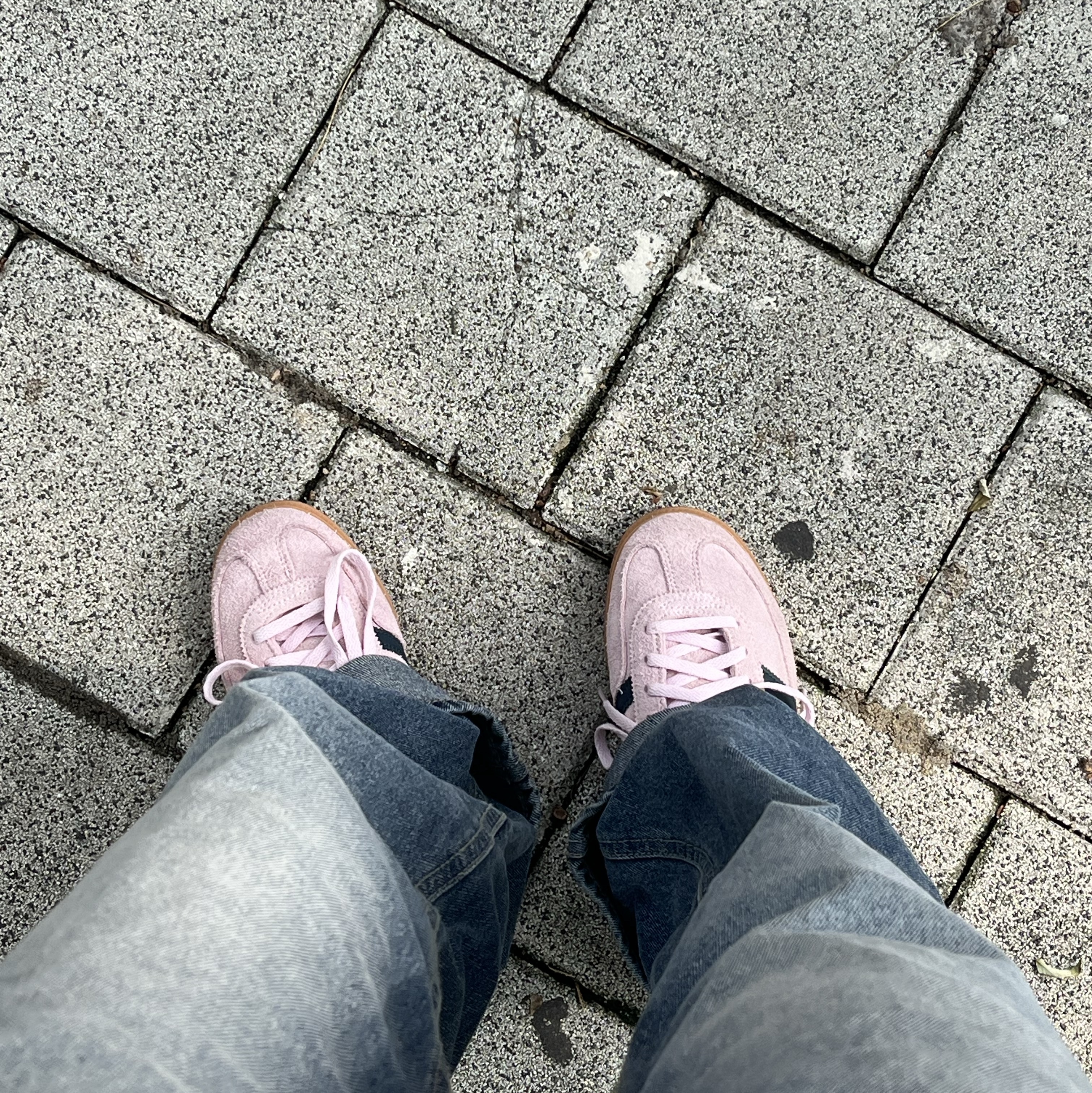 (W) Adidas Spezial Handball Clear Pink 착용 스타일 - 2