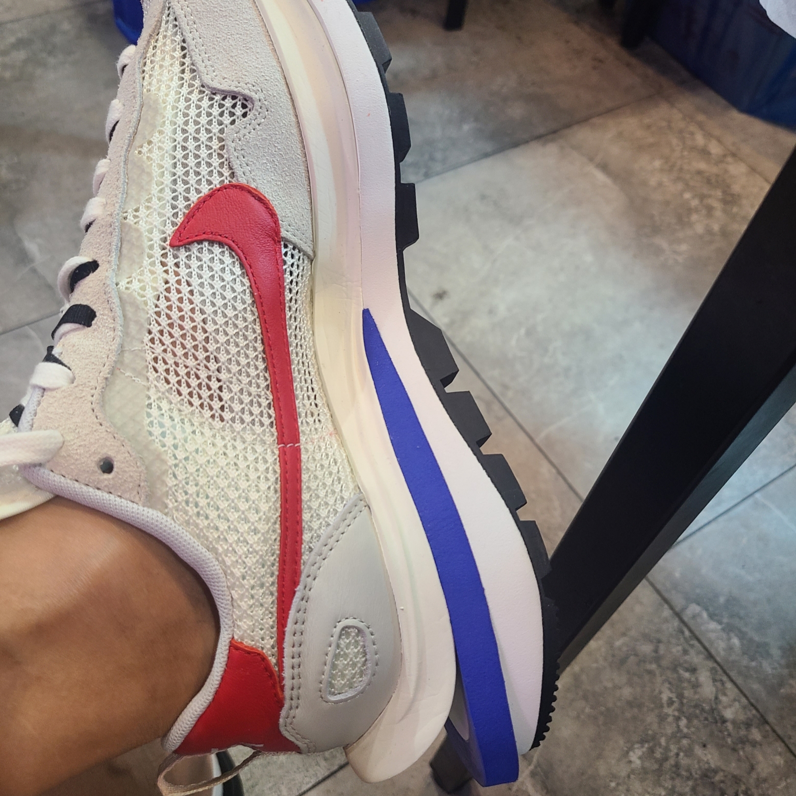 Nike x Sacai VaporWaffle Royal Fuchsia 착용 스타일